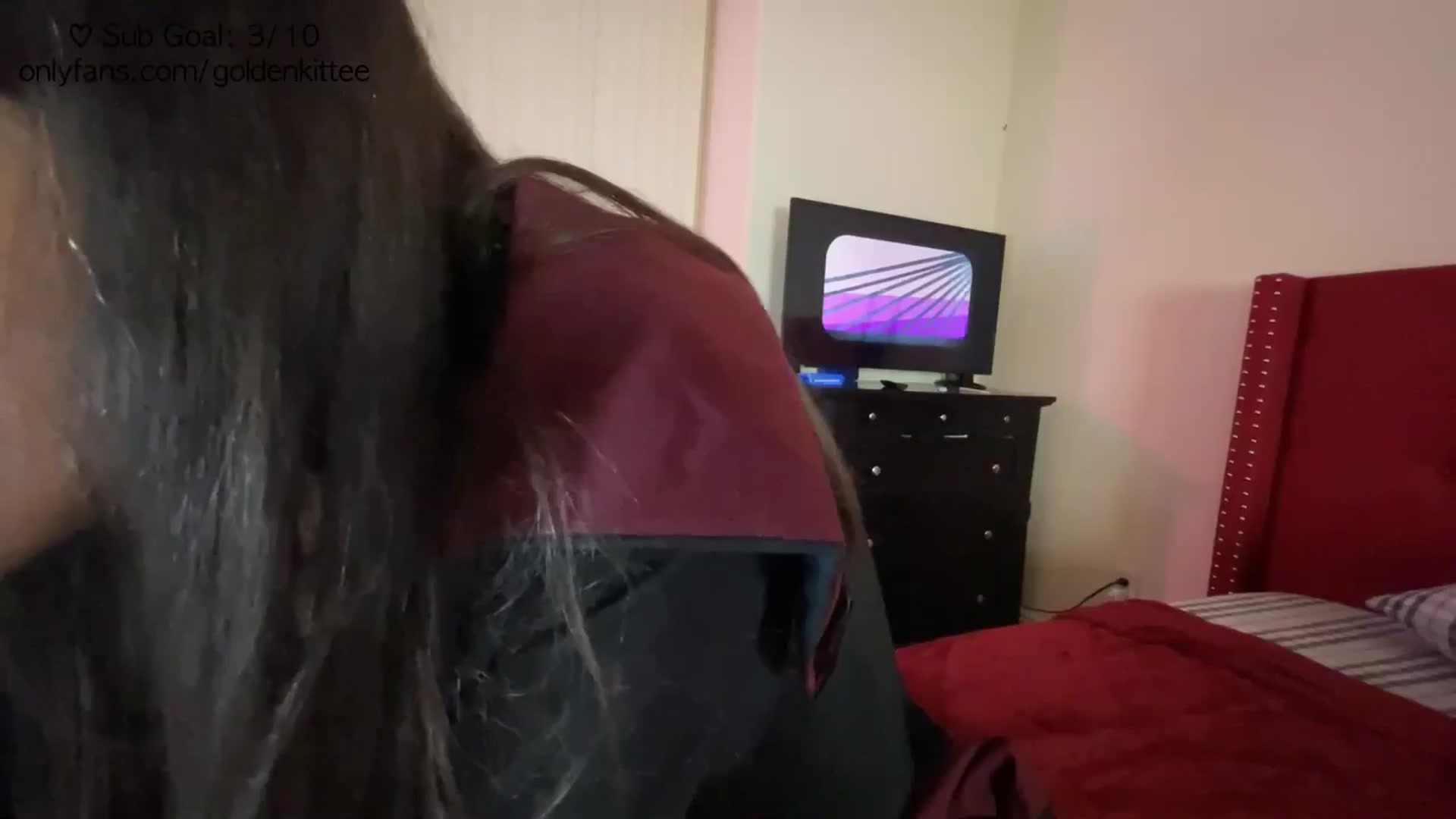 Gallery image thumbnail from GoldenKittee's myfreecams stream on, 09/10/2024, 10:06 image 18 of 20