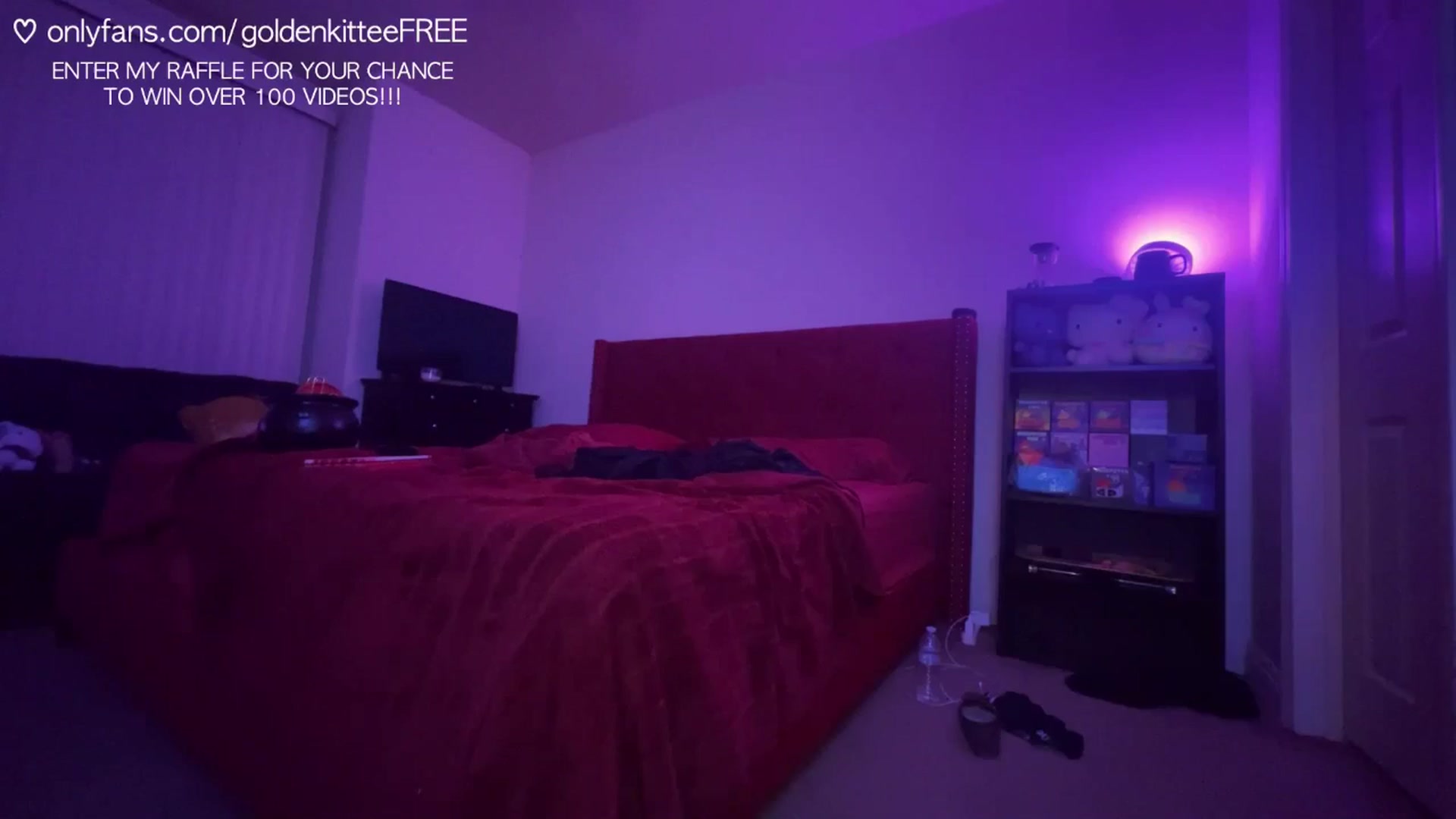 Gallery image thumbnail from GoldenKittee's myfreecams stream on, 10/06/2024, 10:46 image 19 of 20
