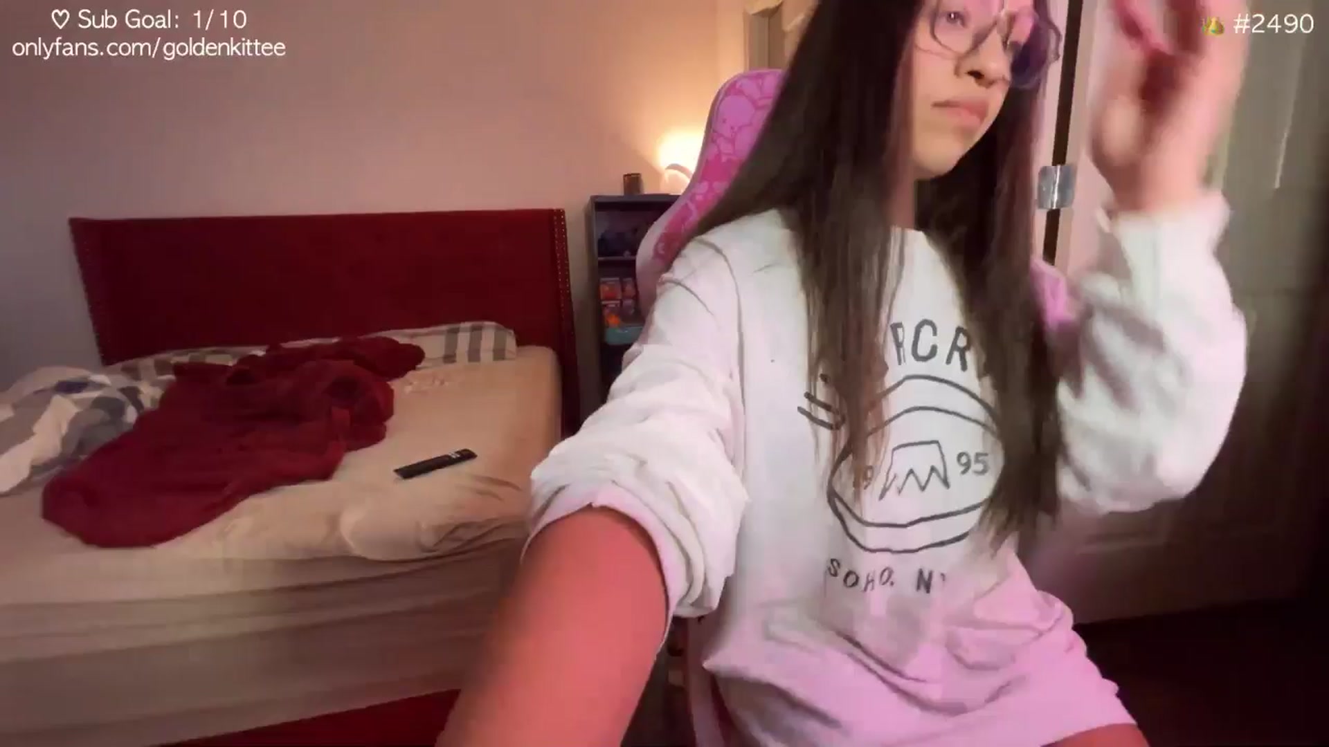 Gallery image thumbnail from GoldenKittee's myfreecams stream on, 11/14/2024, 09:53 image 1 of 20