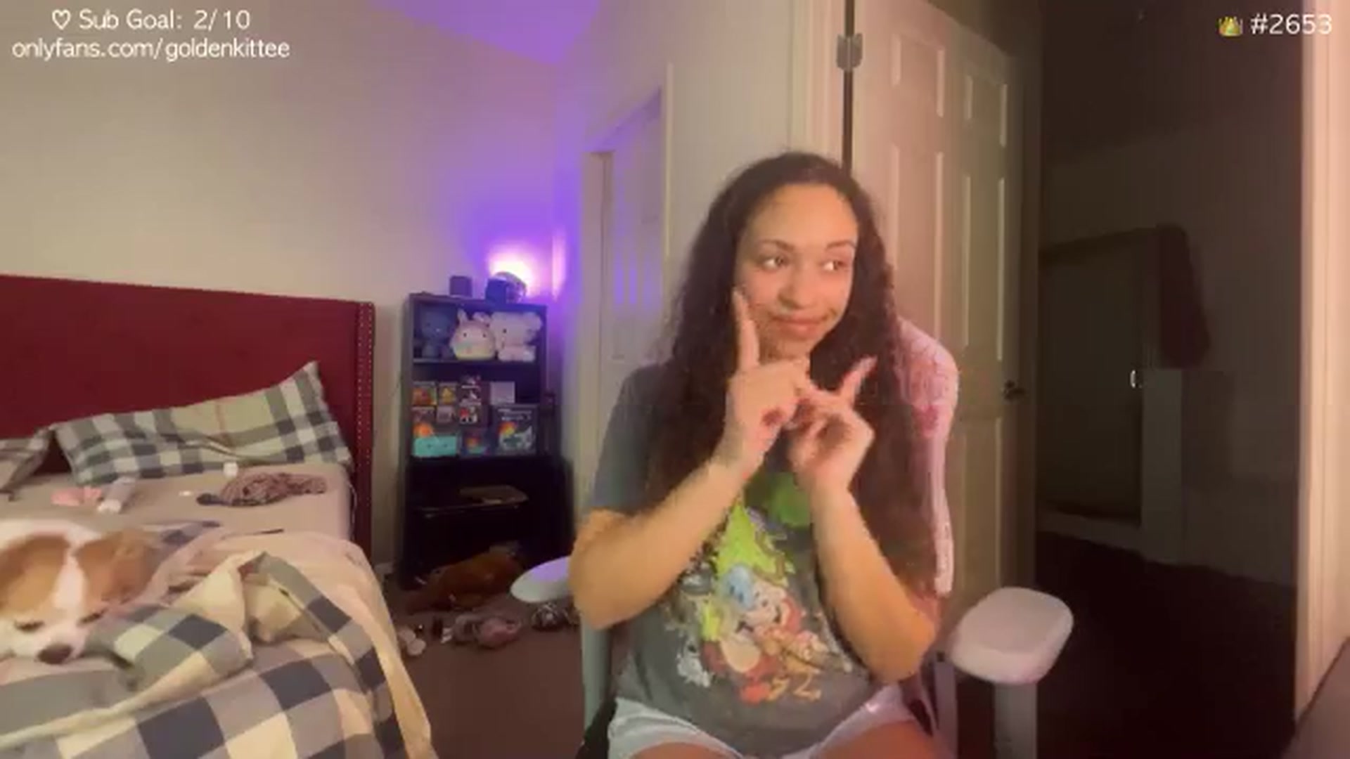 Gallery image thumbnail from GoldenKittee's myfreecams stream on, 11/20/2024, 07:50 image 3 of 20