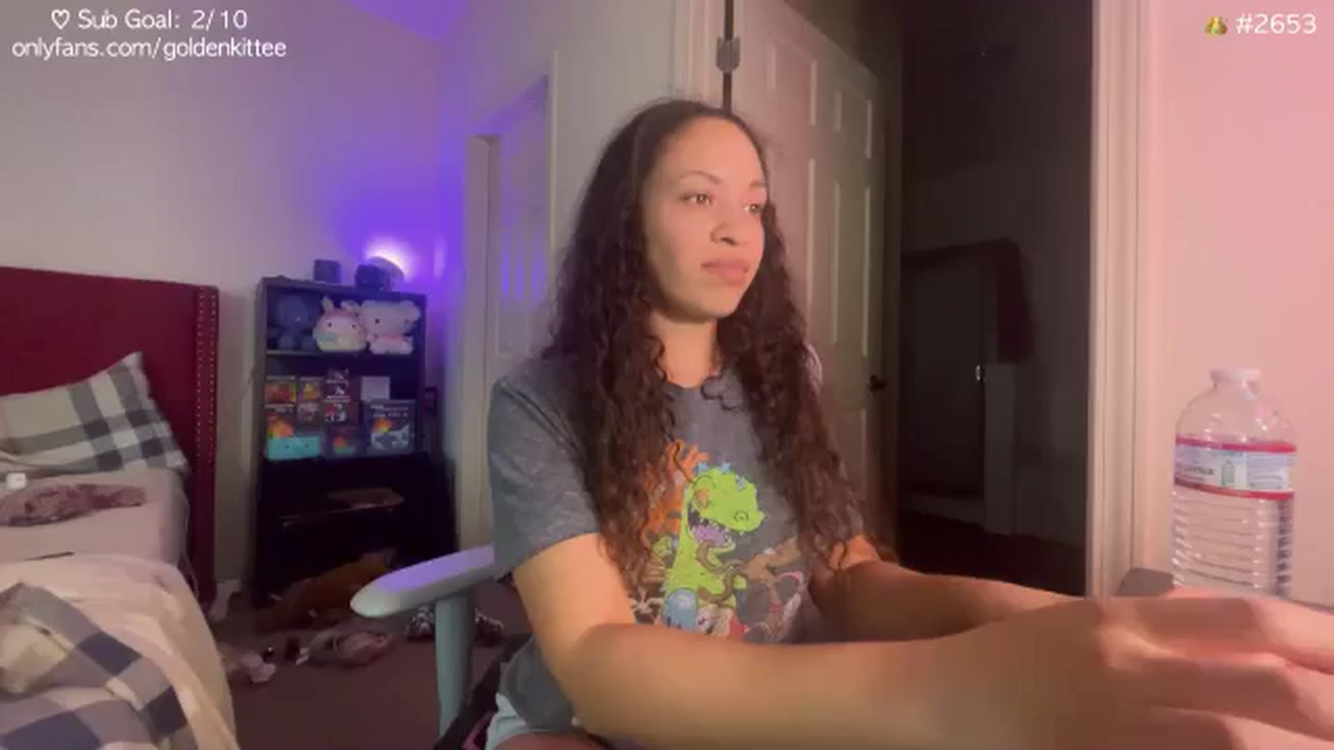 Gallery image thumbnail from GoldenKittee's myfreecams stream on, 11/20/2024, 07:50 image 9 of 20