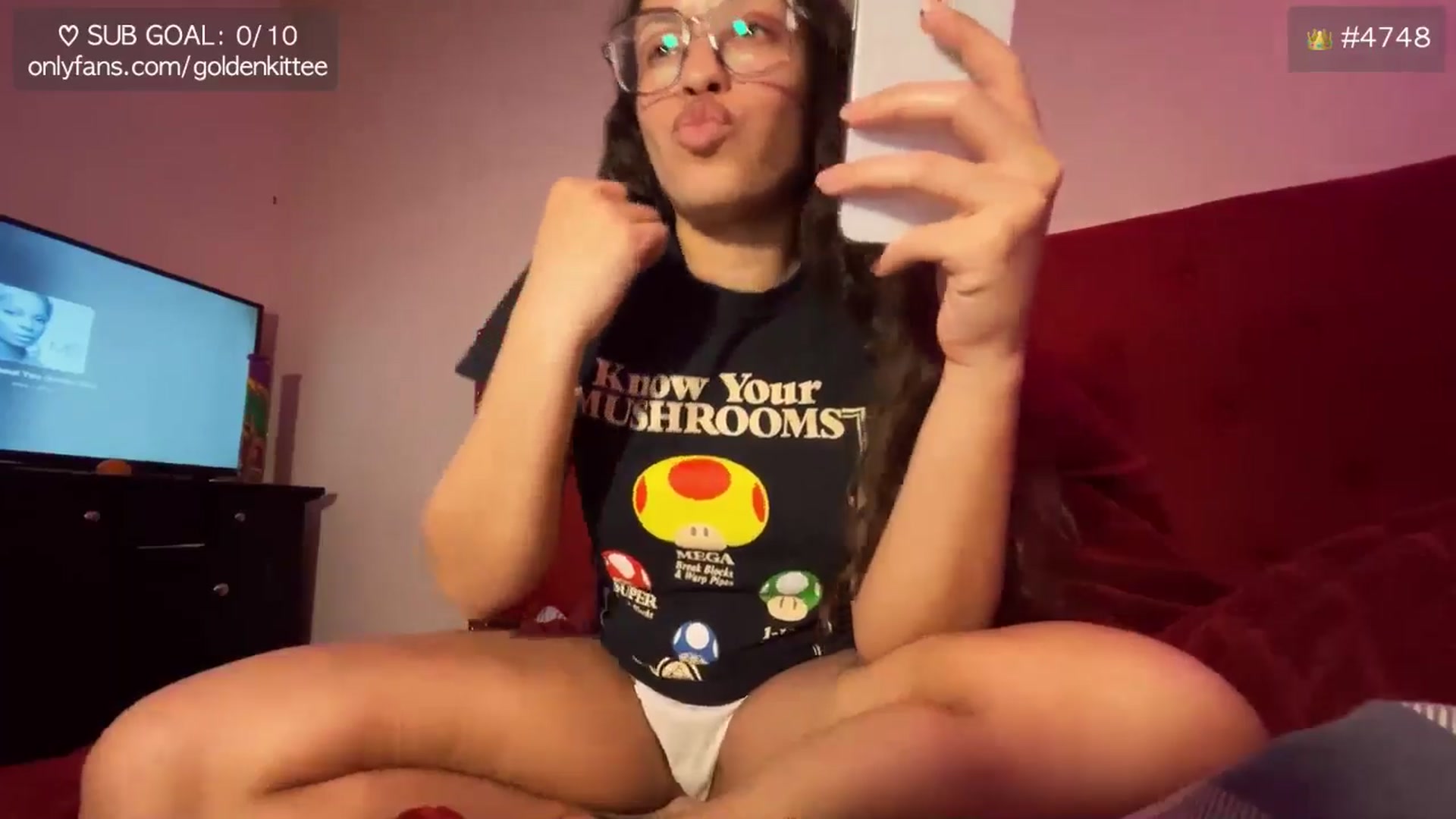 Gallery image thumbnail from GoldenKittee's myfreecams stream on, 12/15/2024, 02:25 image 17 of 20
