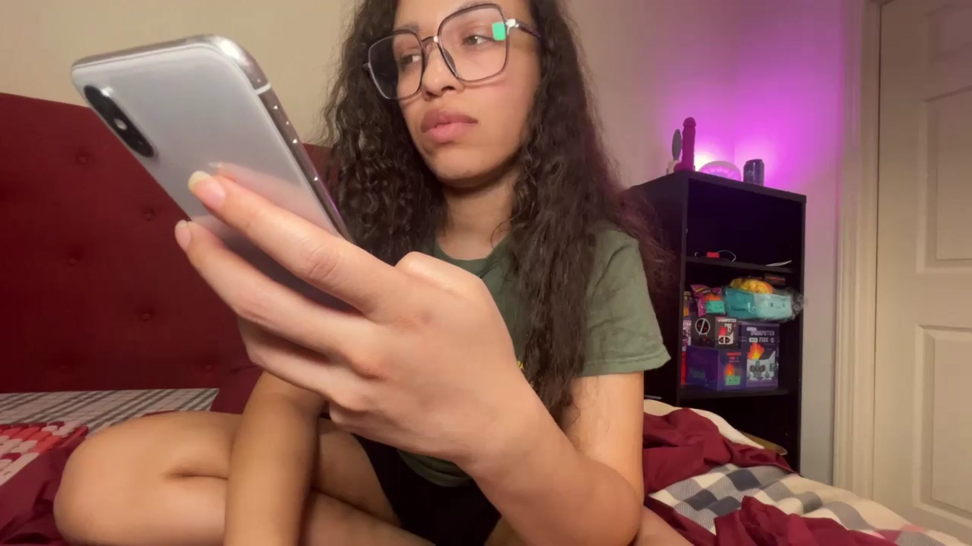 Gallery image thumbnail from GoldenKittee's myfreecams stream on, 12/18/2024, 09:13 image 17 of 20