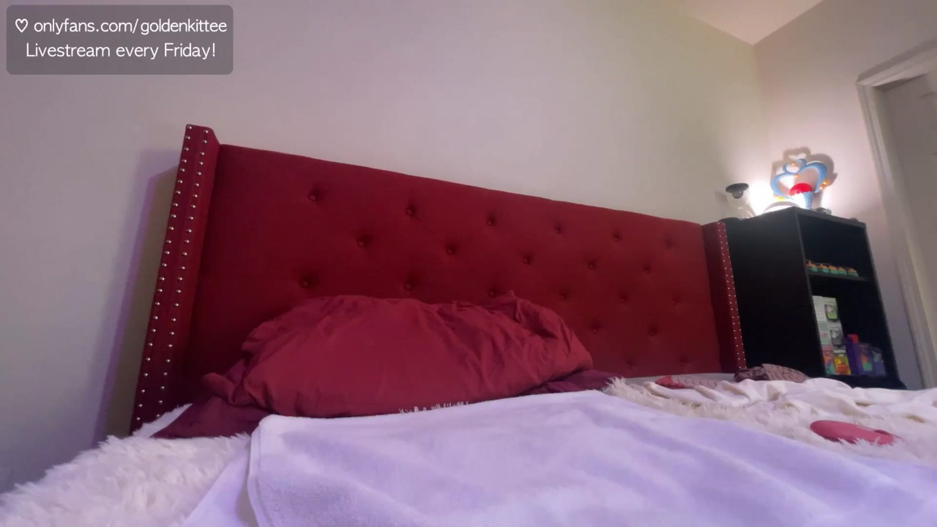 Gallery image thumbnail from GoldenKittee's myfreecams stream on, 03/14/2025, 07:15 image 19 of 20