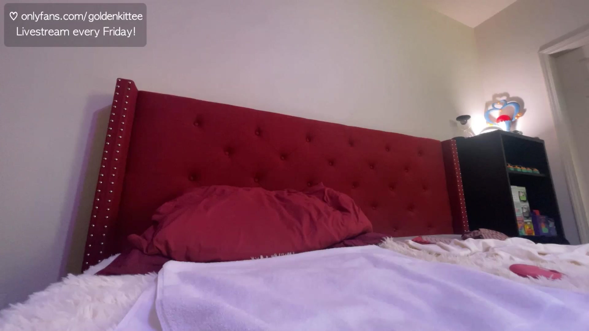 Gallery image thumbnail from GoldenKittee's myfreecams stream on, 03/14/2025, 07:15 image 18 of 20