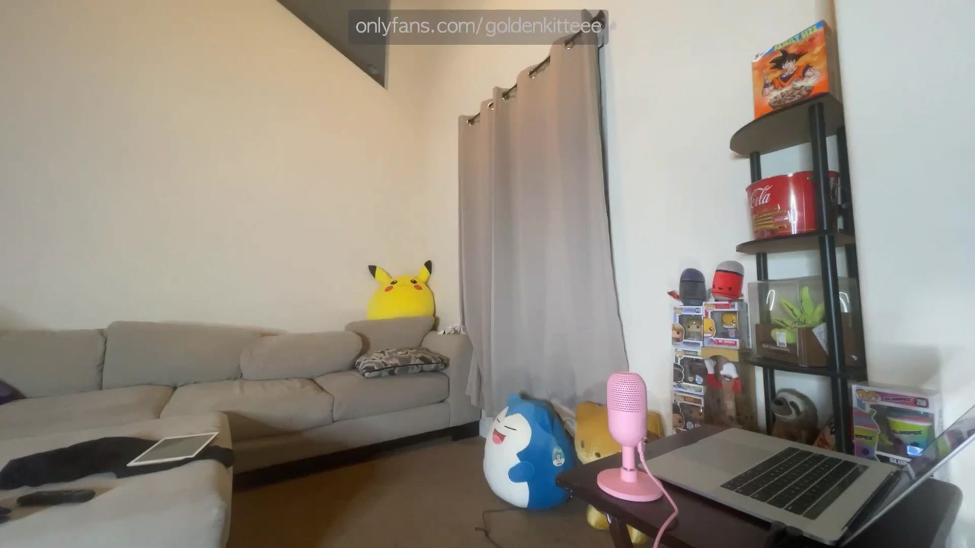 Gallery image thumbnail from GoldenKittee's myfreecams stream on, 06/13/2025, 09:58 image 13 of 20