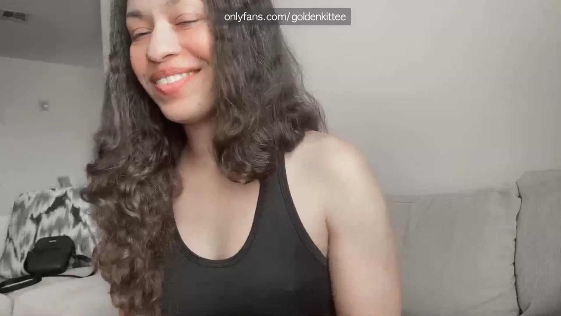 Gallery image thumbnail from GoldenKittee's myfreecams stream on, 12/05/2025, 19:21 image 2 of 20