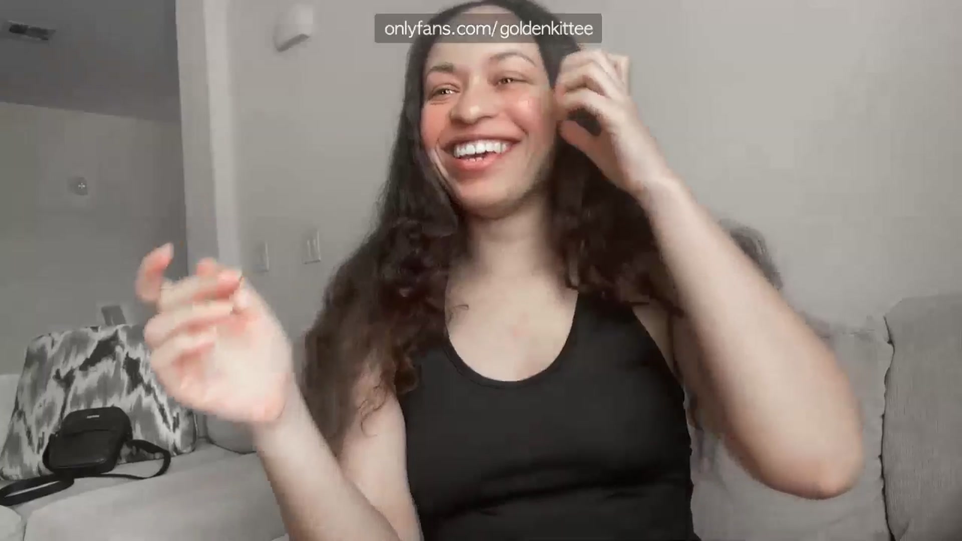 Gallery image thumbnail from GoldenKittee's myfreecams stream on, 12/05/2025, 19:21 image 9 of 20