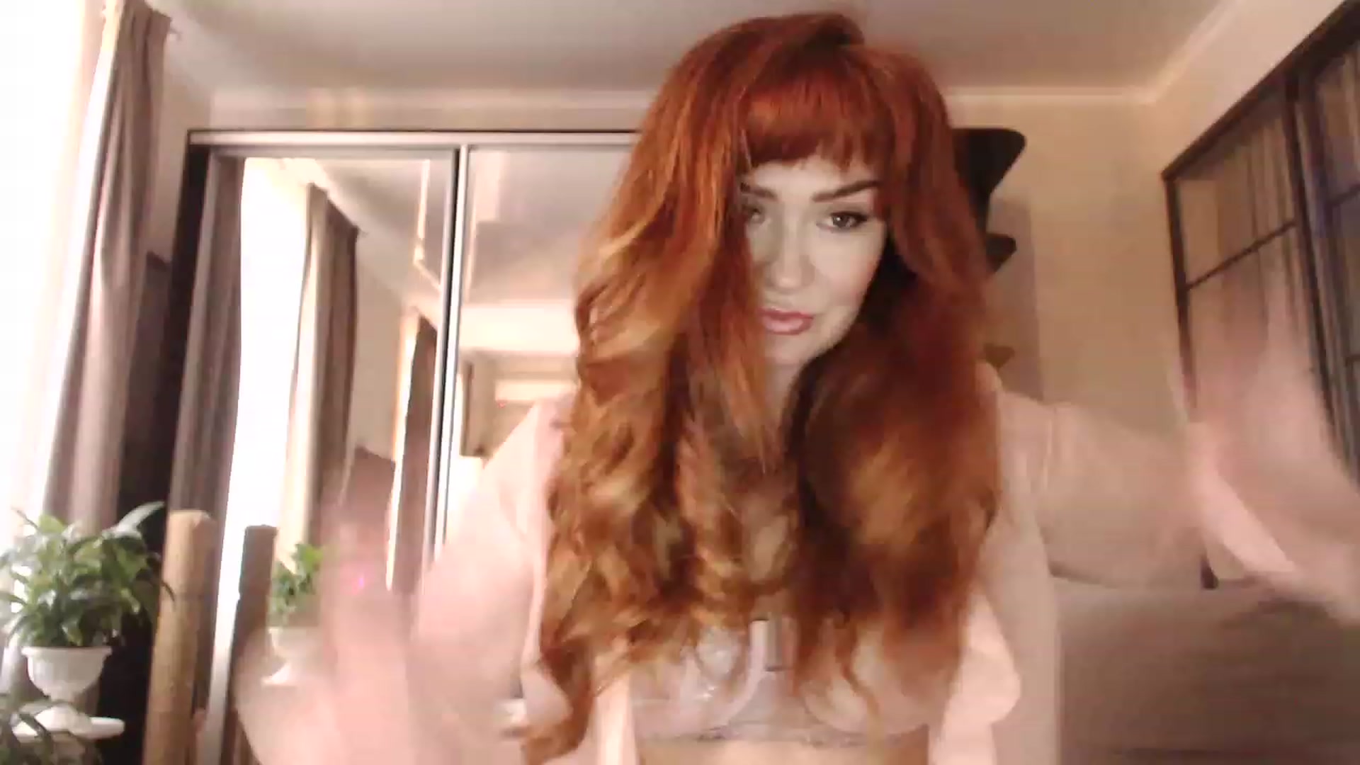 Gallery image thumbnail from Golden_Teaser's myfreecams stream on, 11/19/2022, 13:56 image 17 of 20