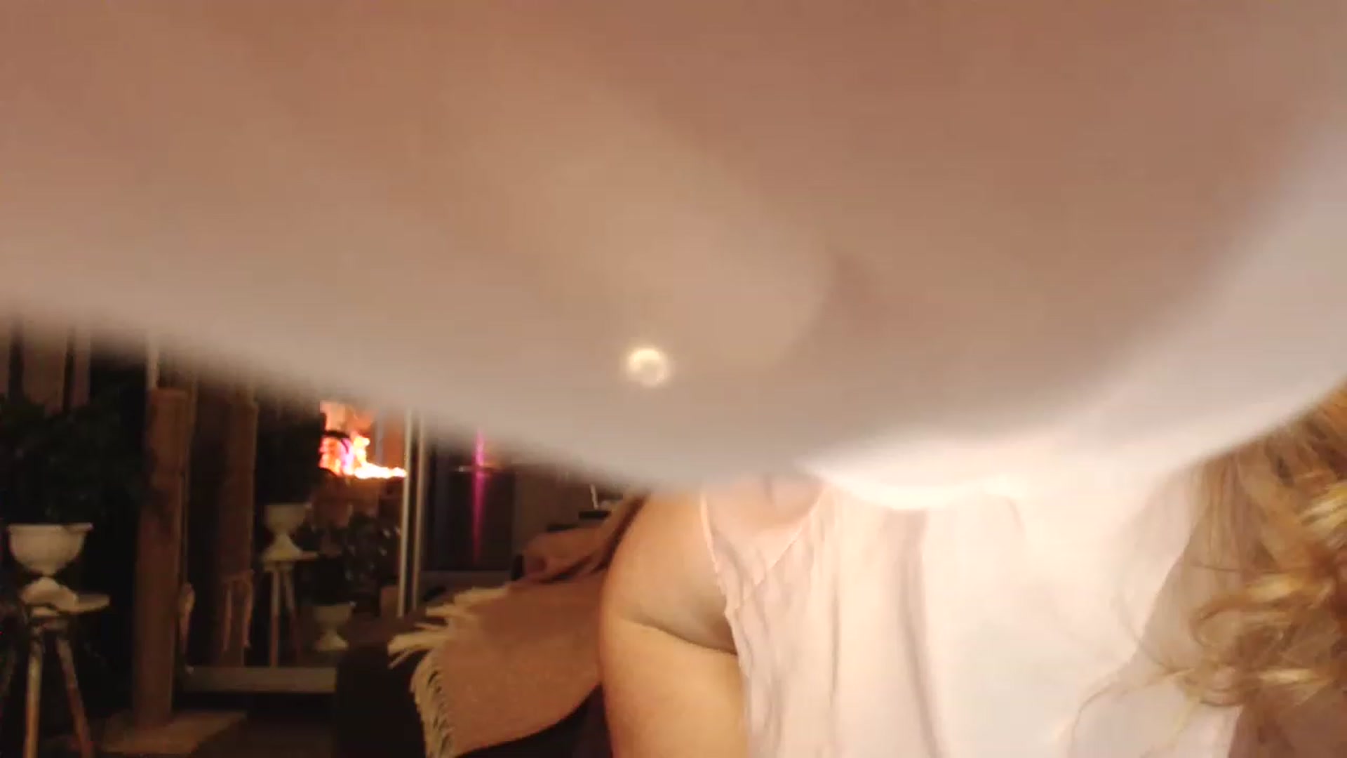 Gallery image thumbnail from Golden_Teaser's myfreecams stream on, 11/19/2022, 14:38 image 20 of 20