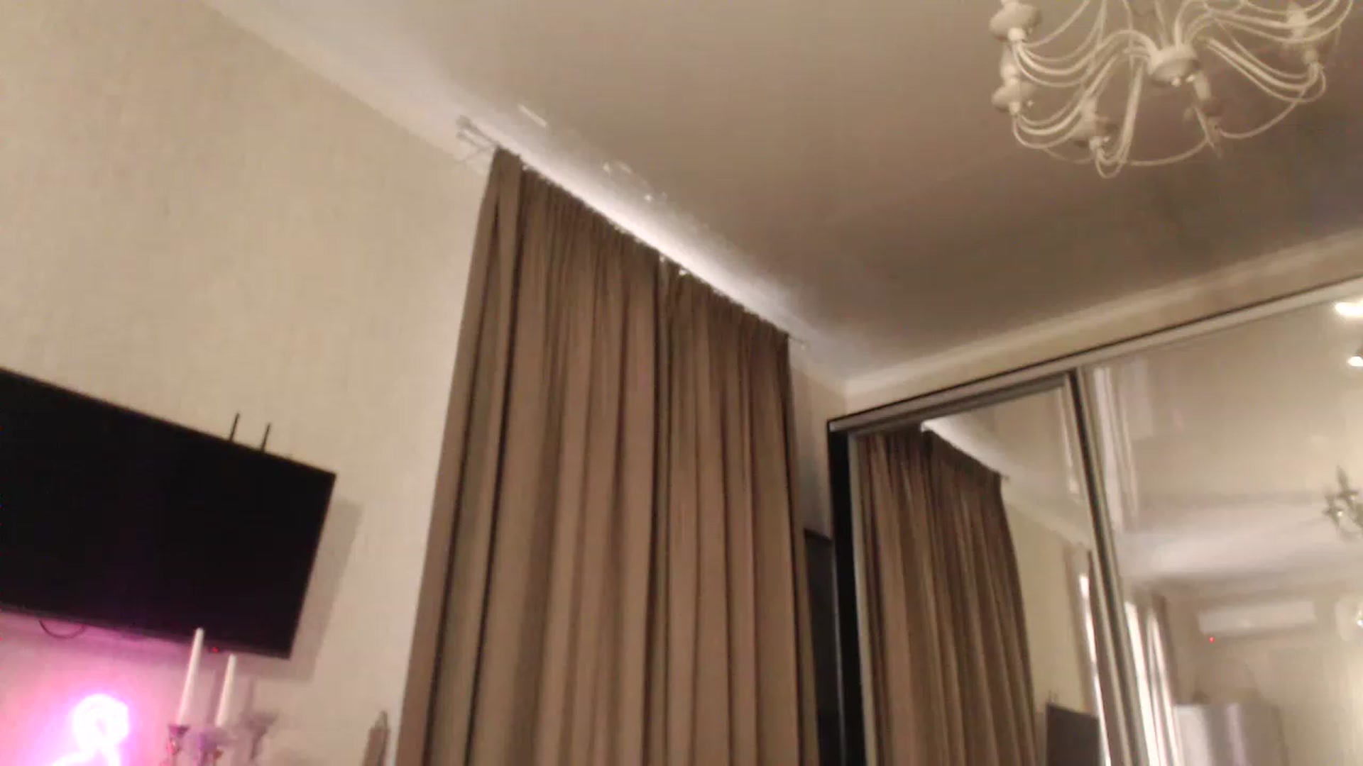 Gallery image thumbnail from Golden_Teaser's myfreecams stream on, 11/19/2022, 14:38 image 7 of 20