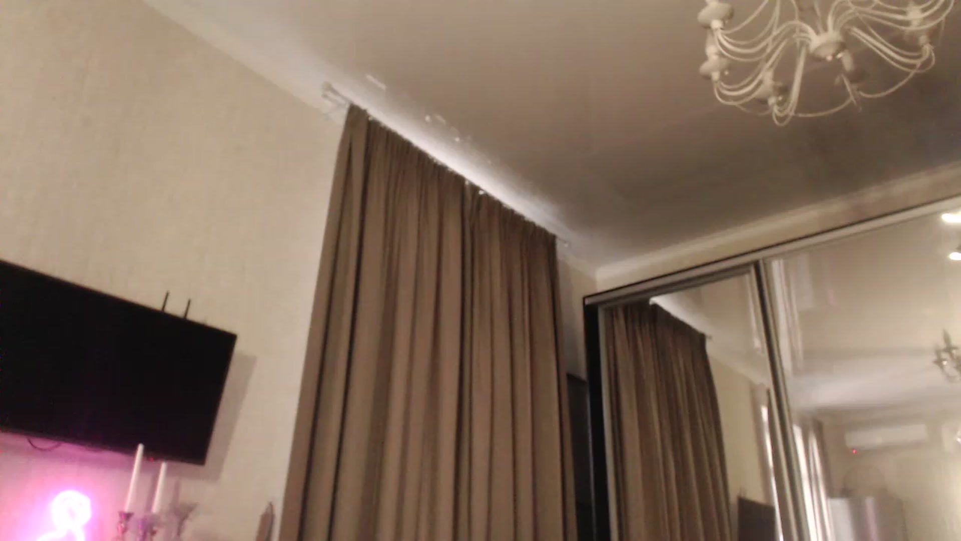 Gallery image thumbnail from Golden_Teaser's myfreecams stream on, 11/19/2022, 14:38 image 8 of 20