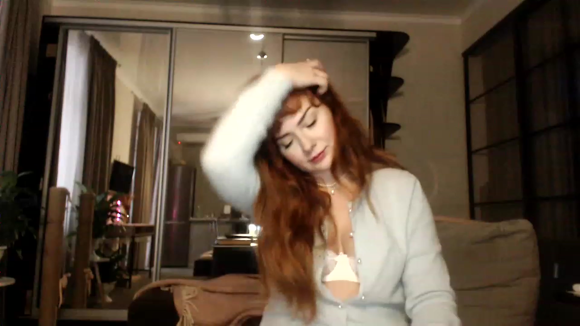 Gallery image thumbnail from Golden_Teaser's myfreecams stream on, 12/16/2022, 14:34 image 17 of 20