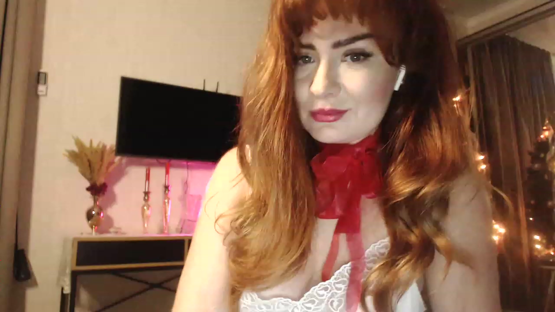Gallery image thumbnail from Golden_Teaser's myfreecams stream on, 12/25/2022, 15:45 image 1 of 20
