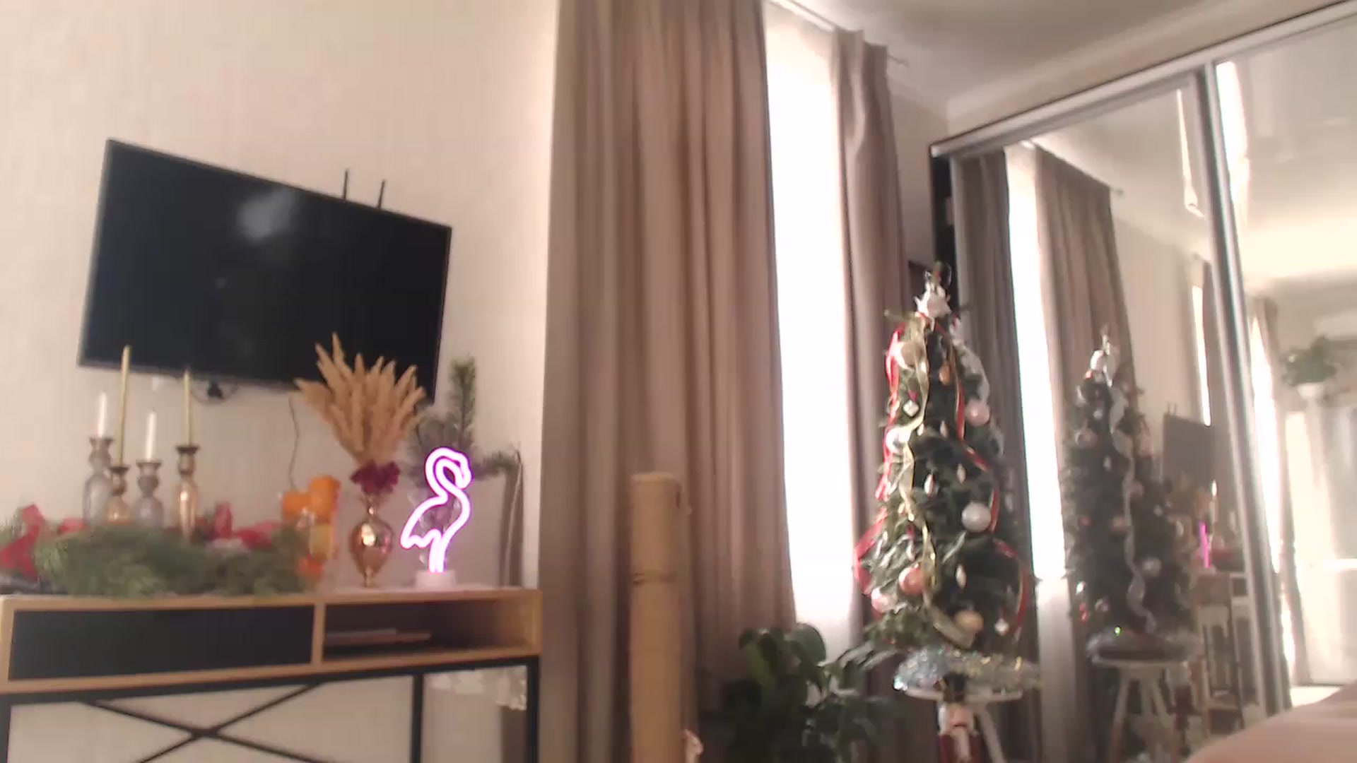 Gallery image thumbnail from Golden_Teaser's myfreecams stream on, 01/01/2023, 10:40 image 20 of 20