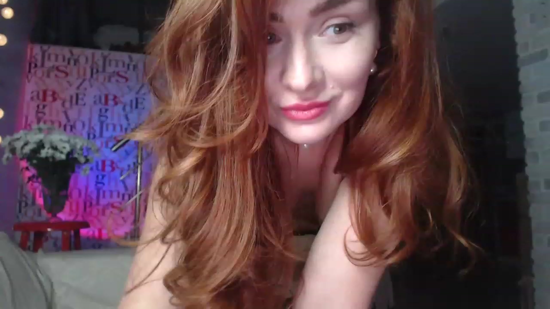 Gallery image thumbnail from Golden_Teaser's myfreecams stream on, 02/19/2023, 15:43 image 15 of 20