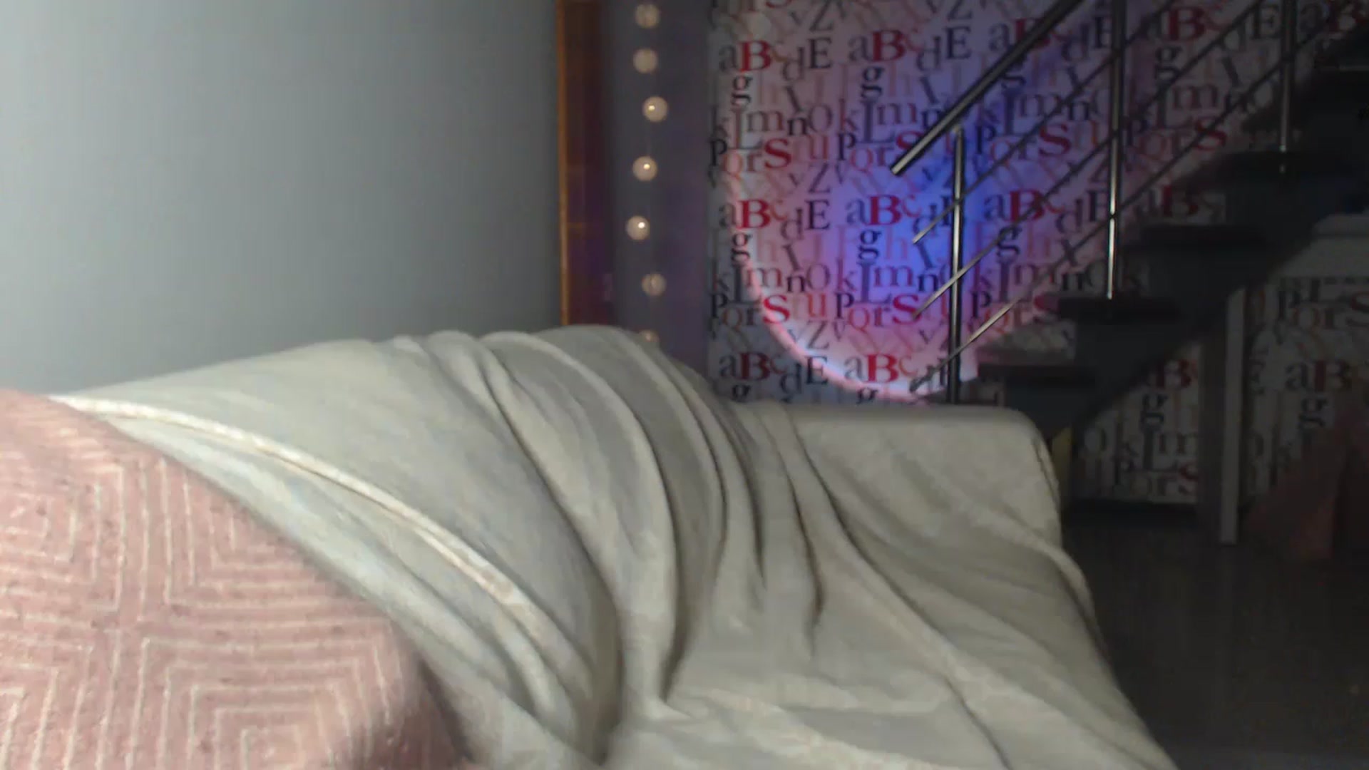 Gallery image thumbnail from Golden_Teaser's myfreecams stream on, 02/27/2023, 17:00 image 1 of 20
