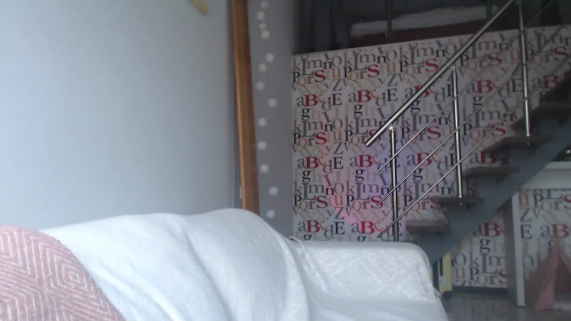 Gallery image thumbnail from Golden_Teaser's myfreecams stream on, 03/18/2023, 14:04 image 17 of 20