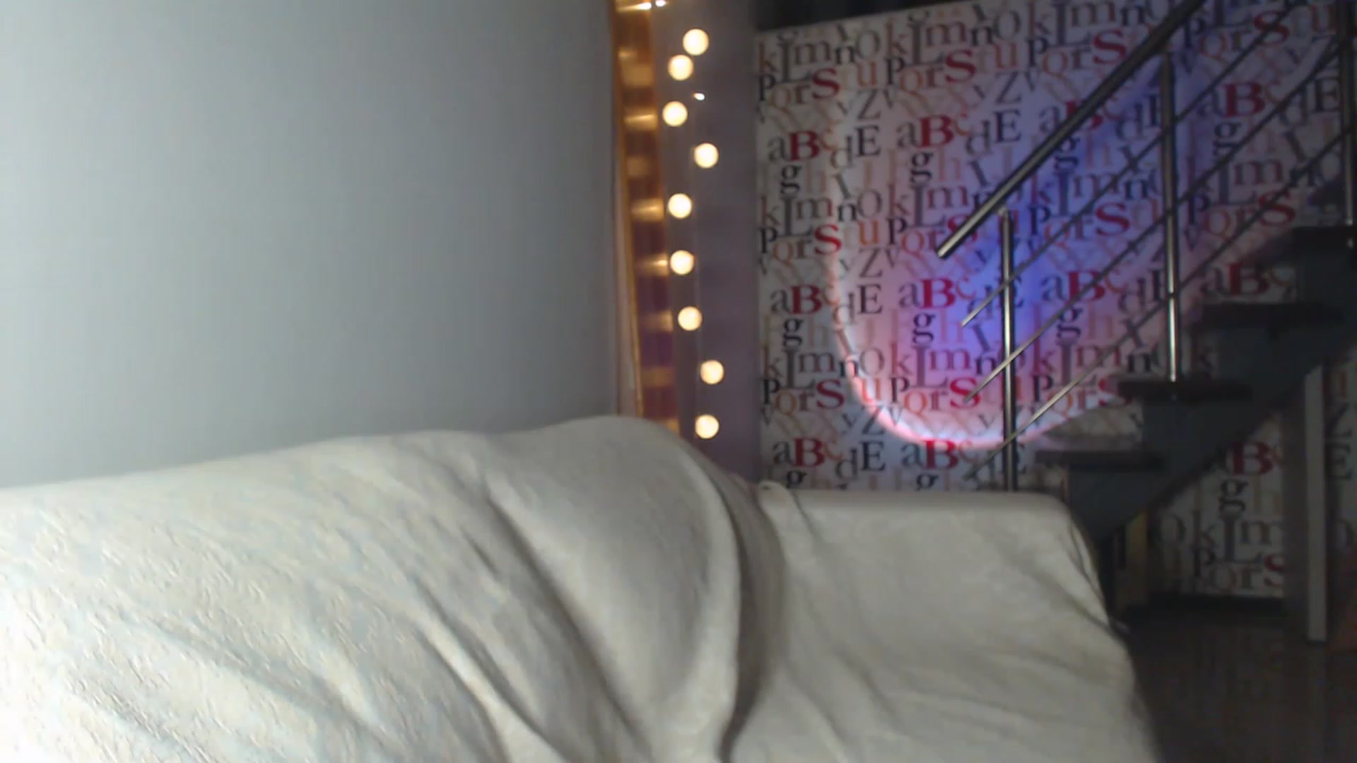 Gallery image thumbnail from Golden_Teaser's myfreecams stream on, 03/19/2023, 16:51 image 19 of 20
