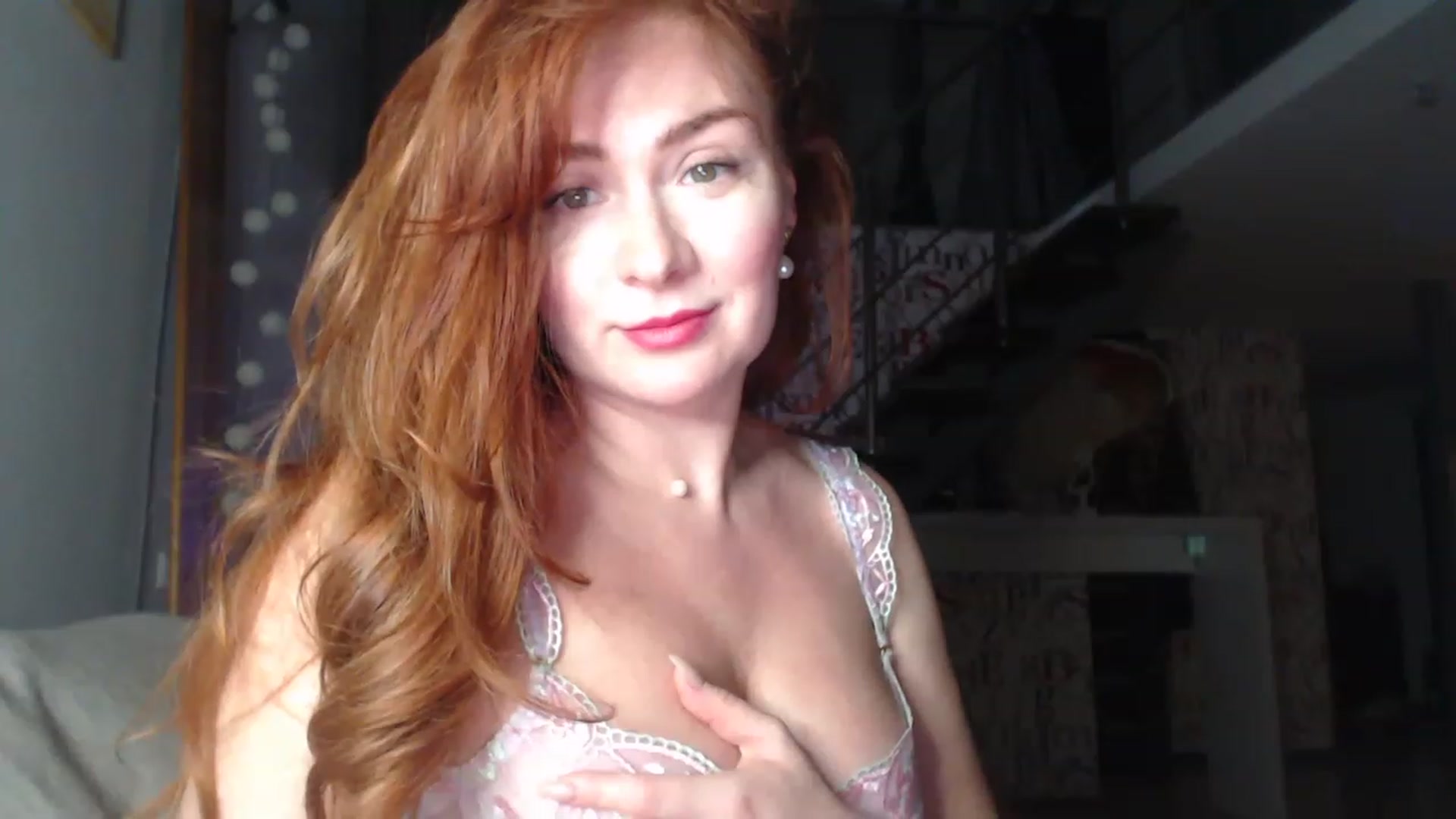 Gallery image thumbnail from Golden_Teaser's myfreecams stream on, 03/22/2023, 17:44 image 7 of 20