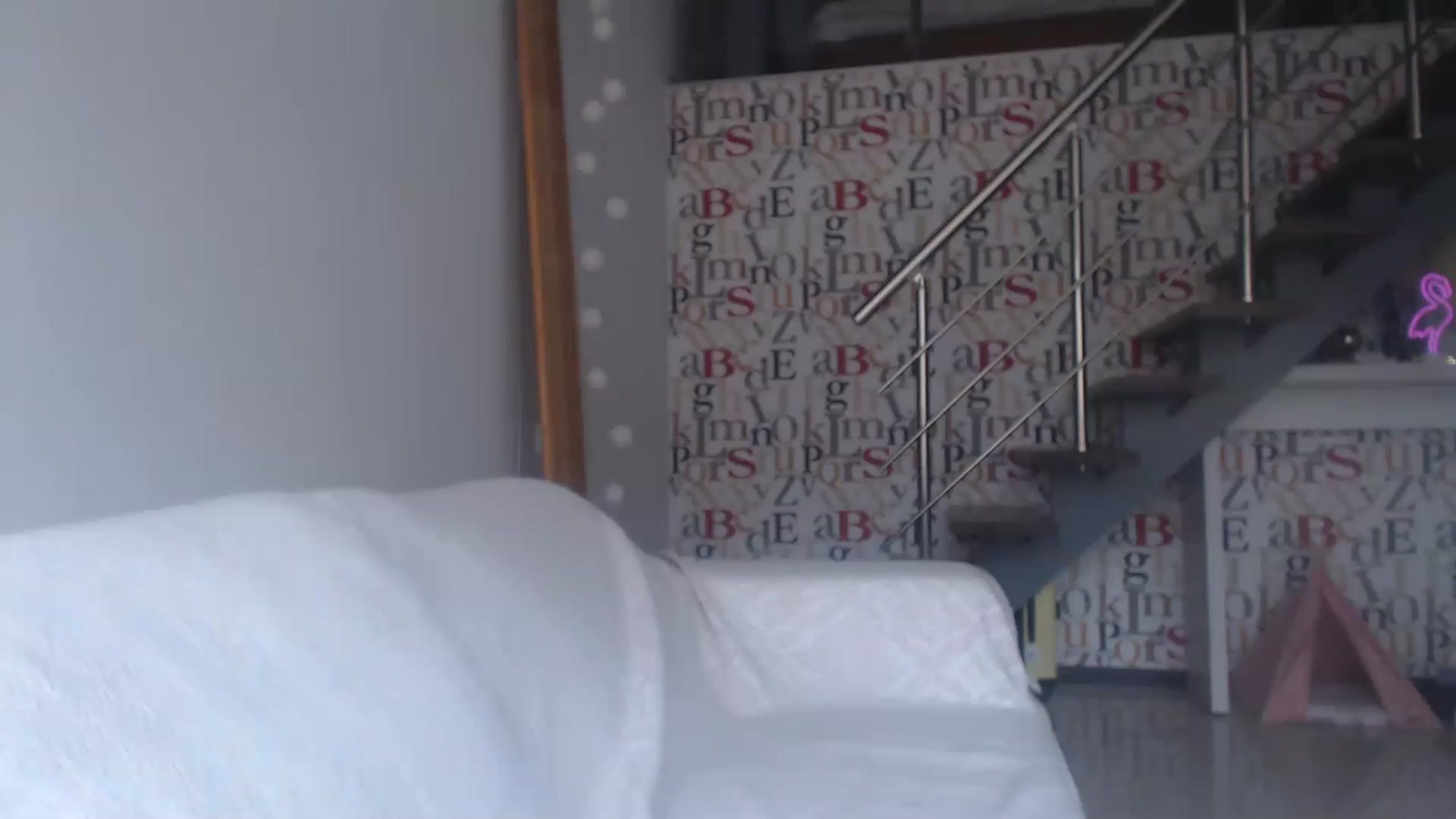 Gallery image thumbnail from Golden_Teaser's myfreecams stream on, 03/25/2023, 15:11 image 8 of 20