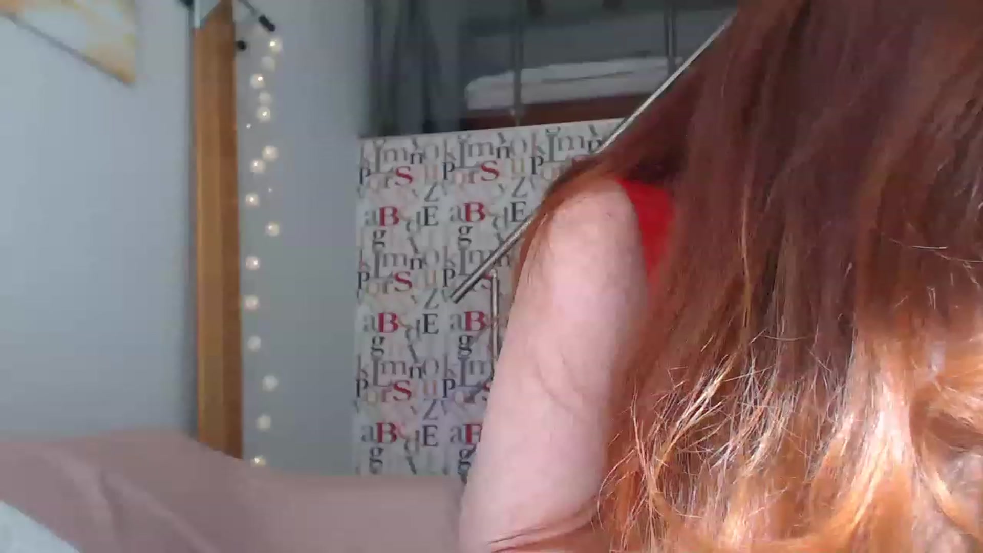 Gallery image thumbnail from Golden_Teaser's myfreecams stream on, 03/30/2023, 11:38 image 15 of 20