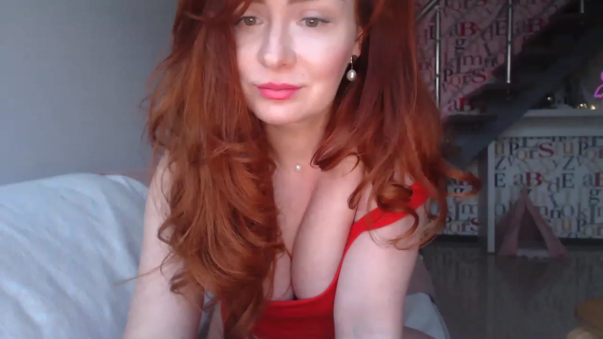 Gallery image thumbnail from Golden_Teaser's myfreecams stream on, 03/30/2023, 16:34 image 15 of 20