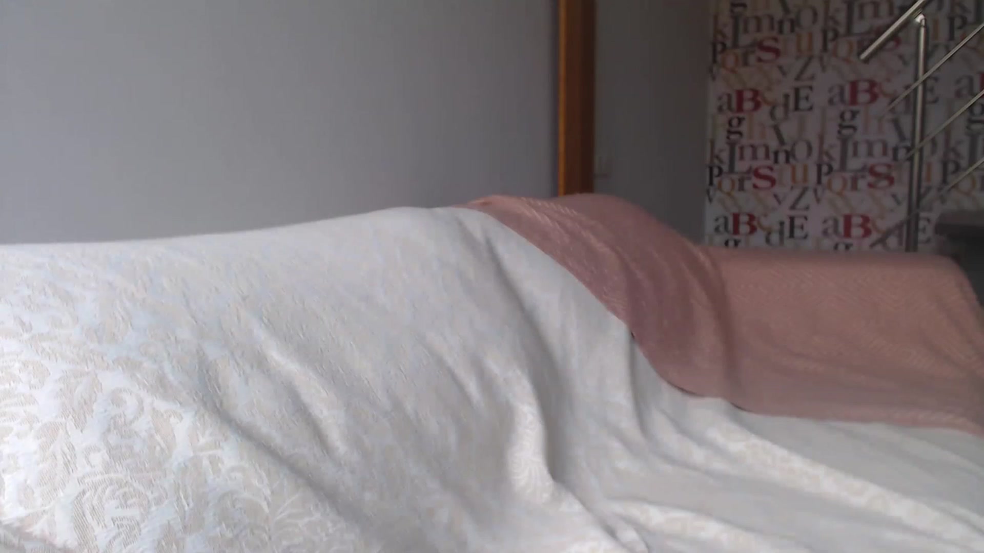 Gallery image thumbnail from Golden_Teaser's myfreecams stream on, 03/31/2023, 12:59 image 10 of 20