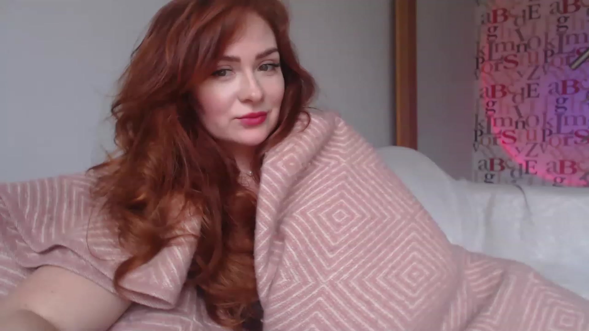 Gallery image thumbnail from Golden_Teaser's myfreecams stream on, 04/06/2023, 15:48 image 4 of 20