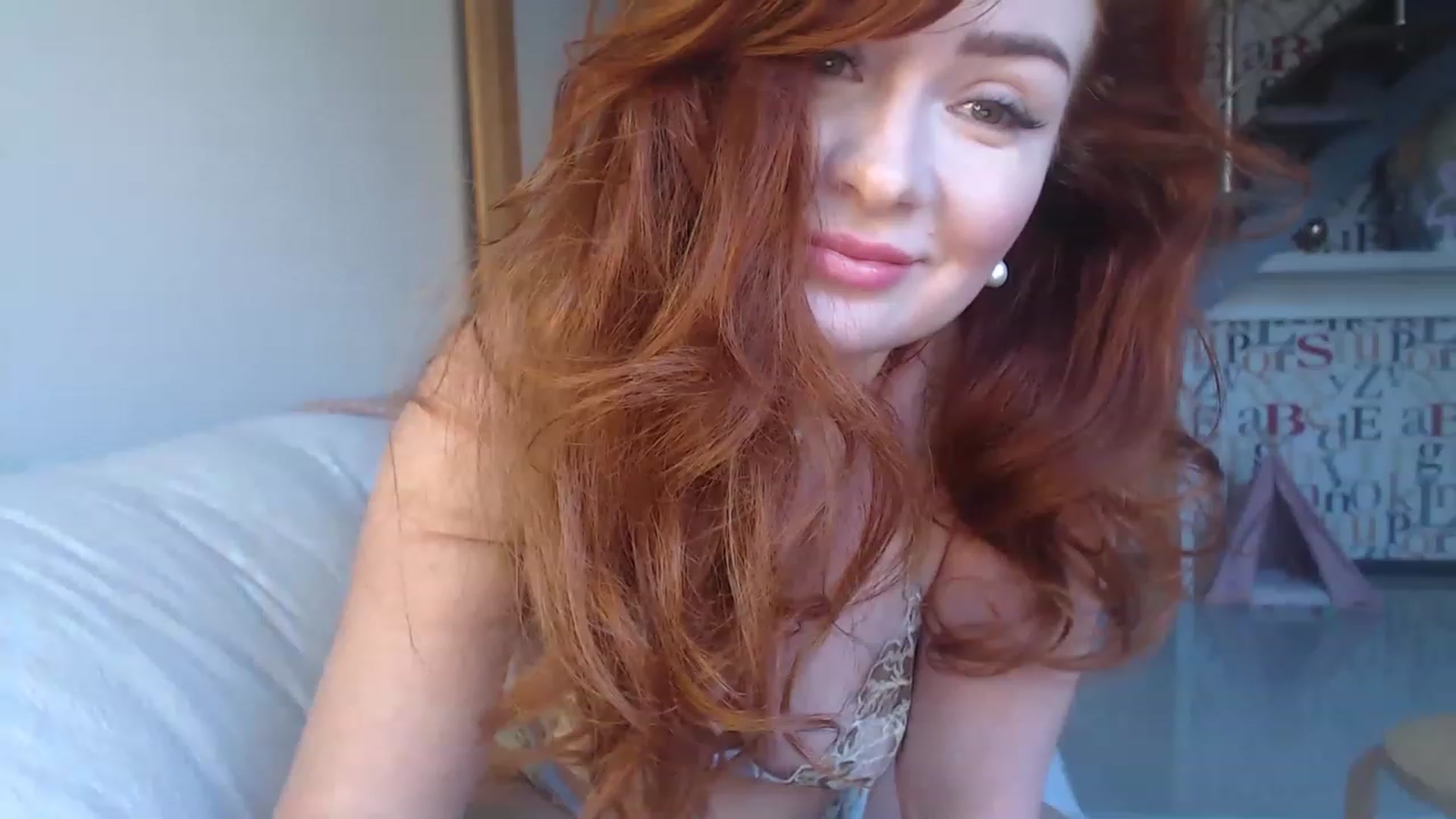 Gallery image thumbnail from Golden_Teaser's myfreecams stream on, 04/07/2023, 16:04 image 4 of 20