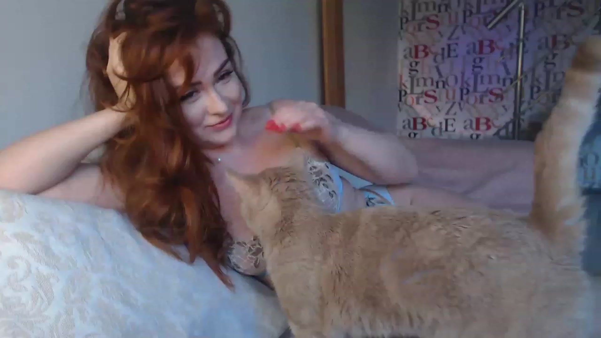 Gallery image thumbnail from Golden_Teaser's myfreecams stream on, 04/07/2023, 16:04 image 12 of 20