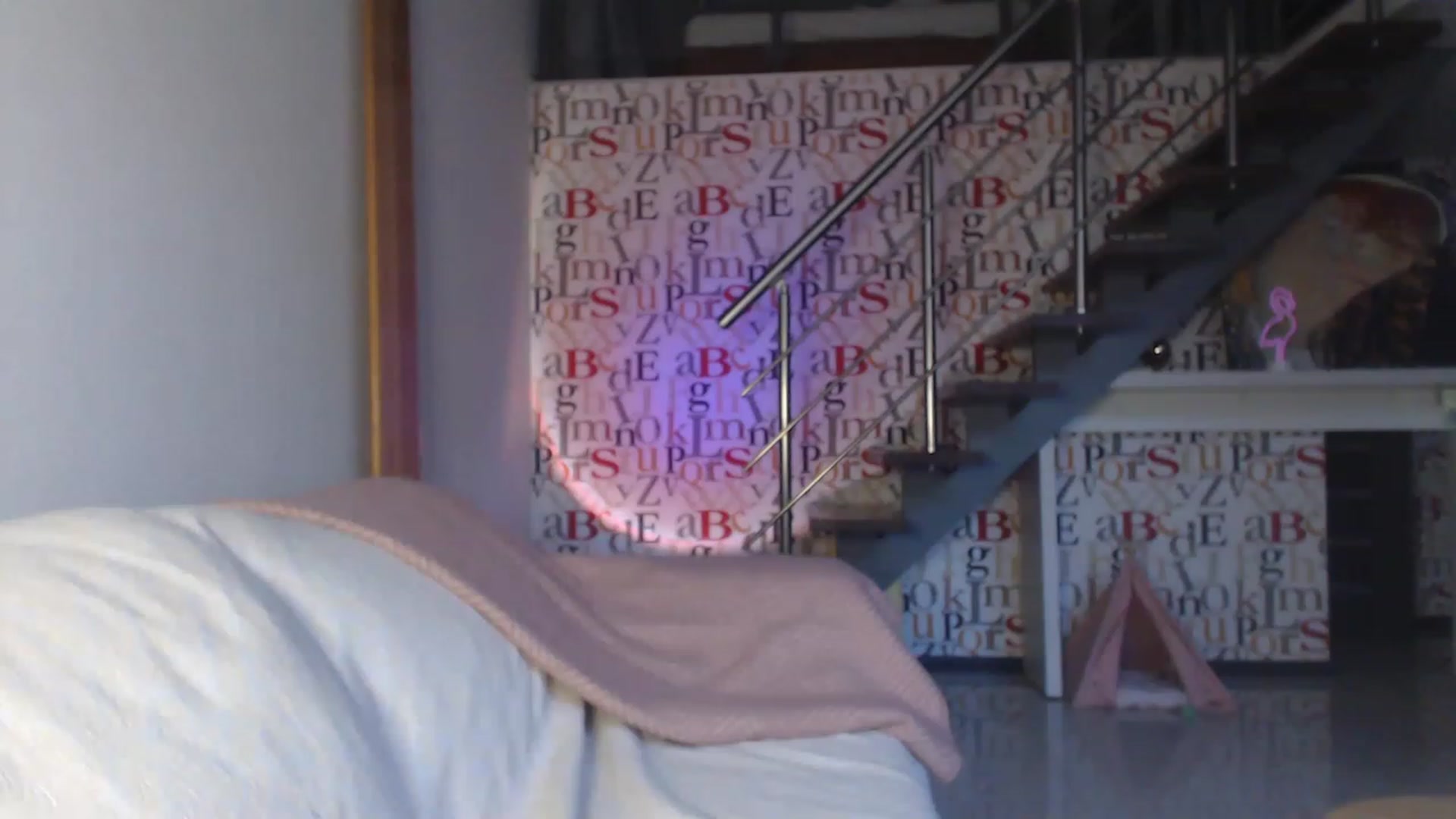Gallery image thumbnail from Golden_Teaser's myfreecams stream on, 04/07/2023, 17:06 image 6 of 20