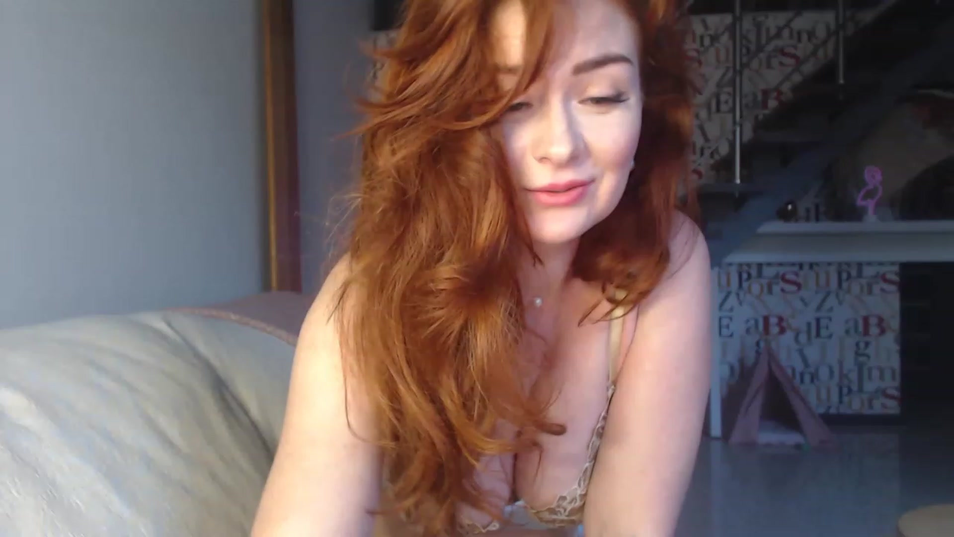 Gallery image thumbnail from Golden_Teaser's myfreecams stream on, 04/07/2023, 17:06 image 3 of 20