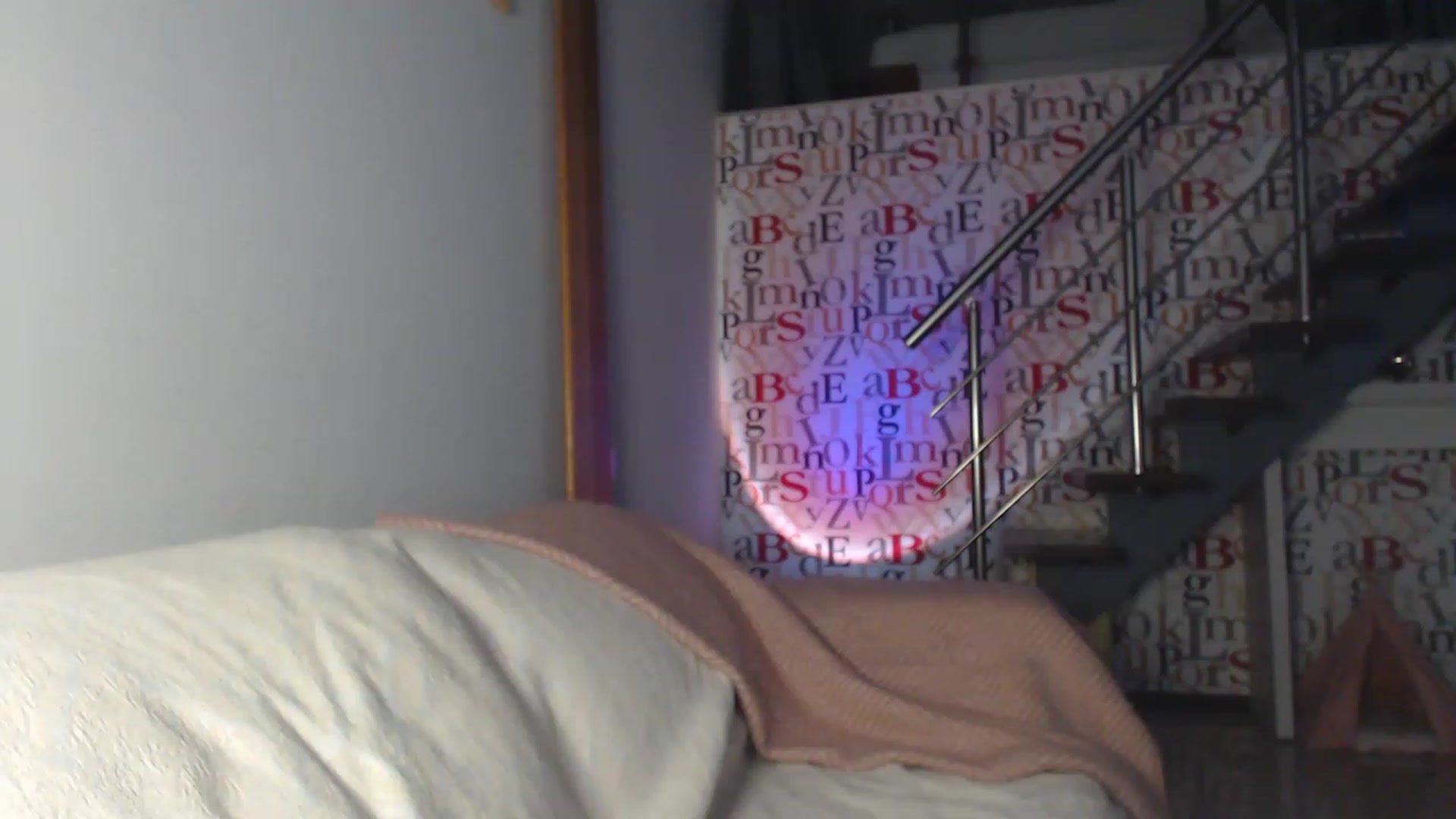 Gallery image thumbnail from Golden_Teaser's myfreecams stream on, 04/08/2023, 17:20 image 7 of 20