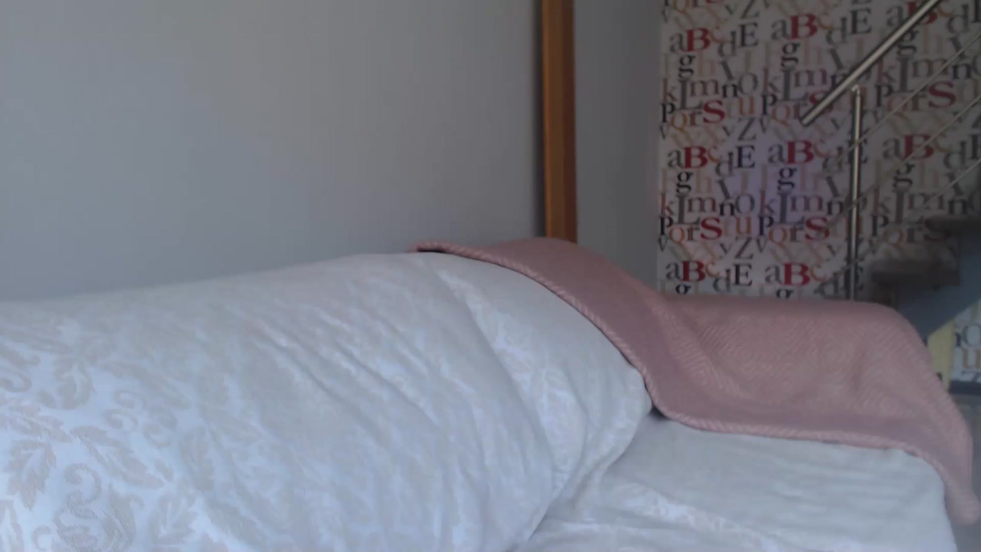 Gallery image thumbnail from Golden_Teaser's myfreecams stream on, 04/09/2023, 12:35 image 20 of 20