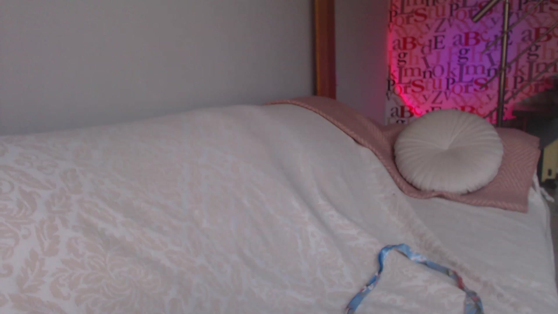 Gallery image thumbnail from Golden_Teaser's myfreecams stream on, 04/19/2023, 14:57 image 12 of 20