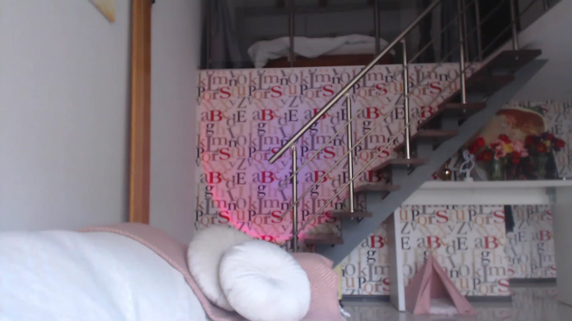 Gallery image thumbnail from Golden_Teaser's myfreecams stream on, 04/22/2023, 15:58 image 19 of 20