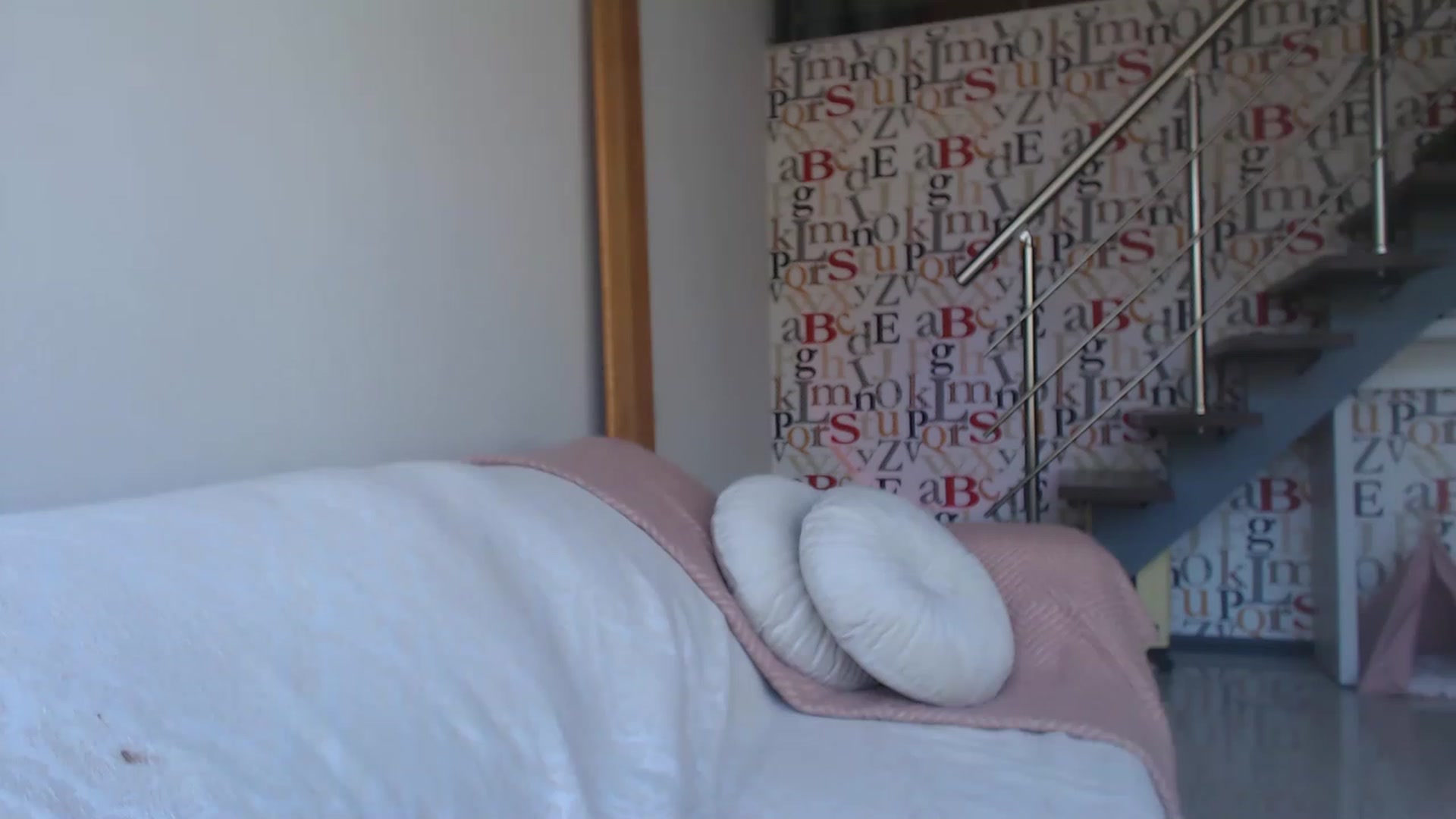 Gallery image thumbnail from Golden_Teaser's myfreecams stream on, 04/24/2023, 13:31 image 1 of 20