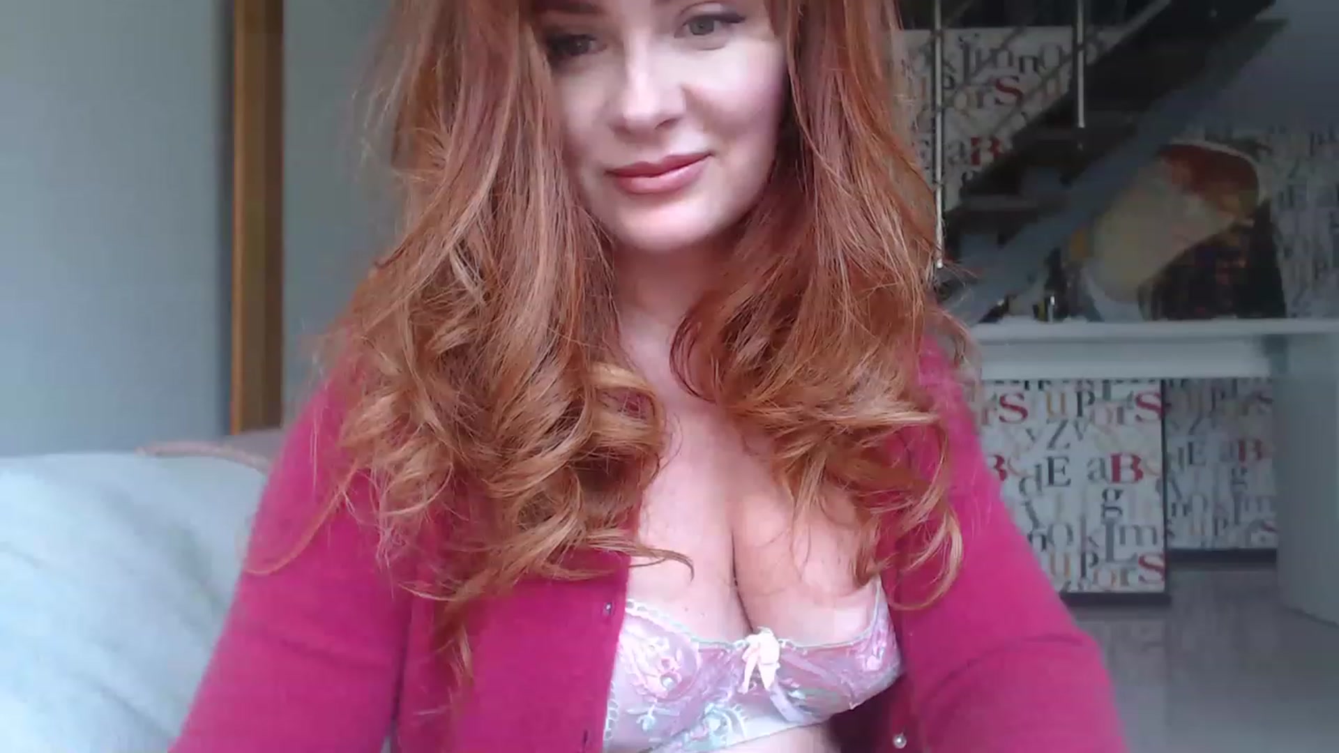 Gallery image thumbnail from Golden_Teaser's myfreecams stream on, 05/08/2023, 12:03 image 19 of 20