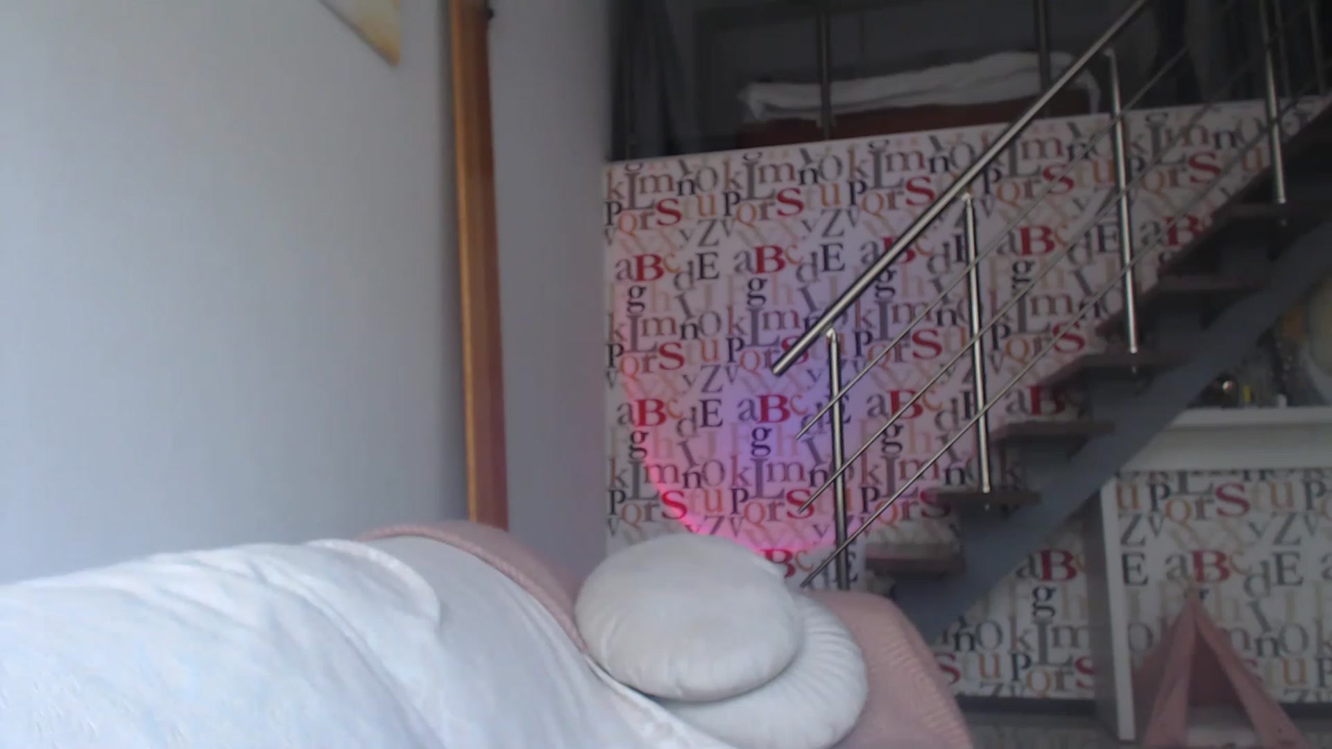 Gallery image thumbnail from Golden_Teaser's myfreecams stream on, 05/13/2023, 16:26 image 7 of 20
