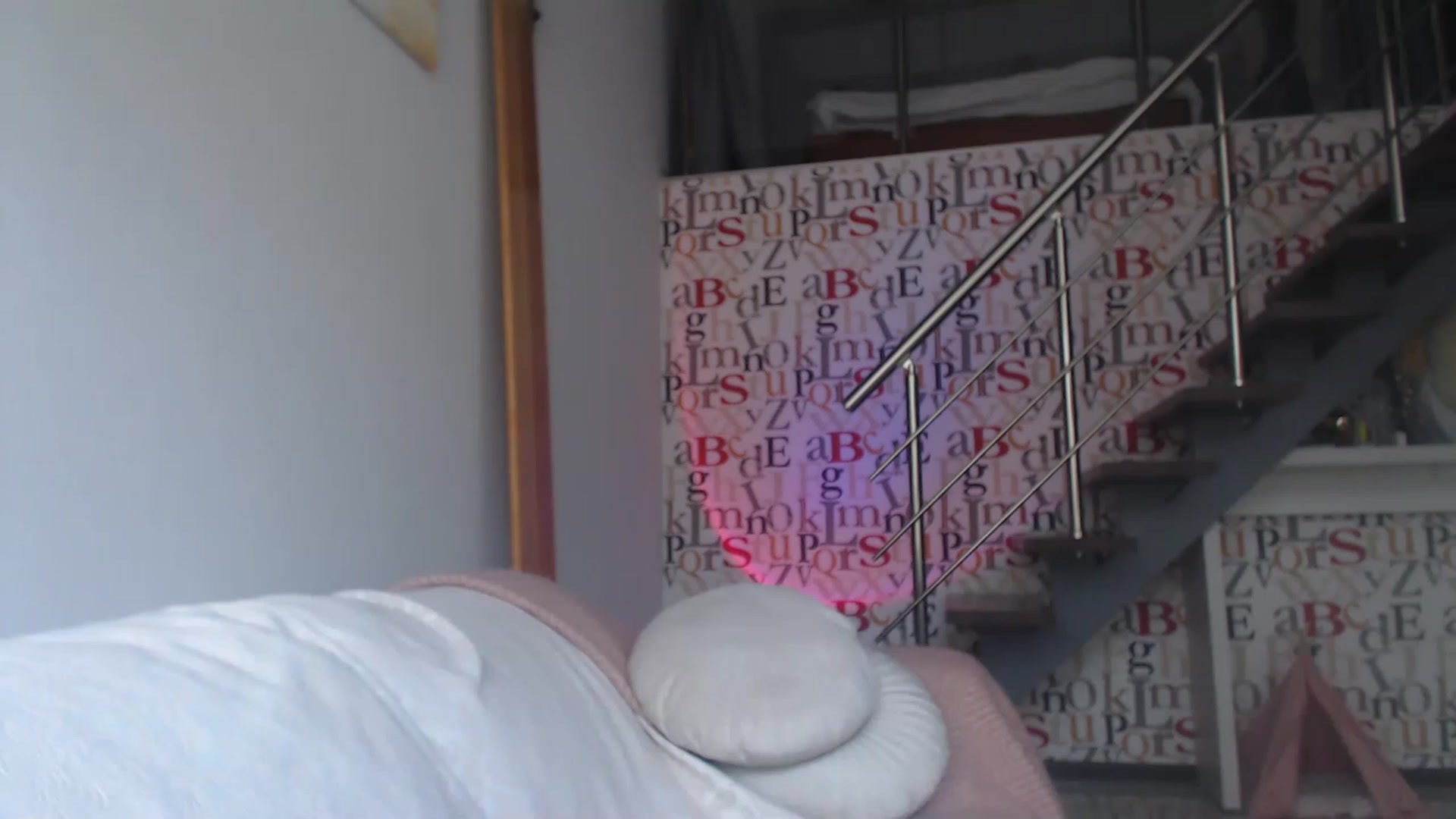 Gallery image thumbnail from Golden_Teaser's myfreecams stream on, 05/13/2023, 16:26 image 8 of 20