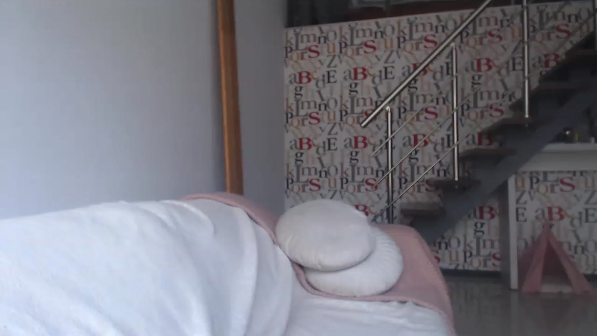 Gallery image thumbnail from Golden_Teaser's myfreecams stream on, 05/13/2023, 16:26 image 17 of 20
