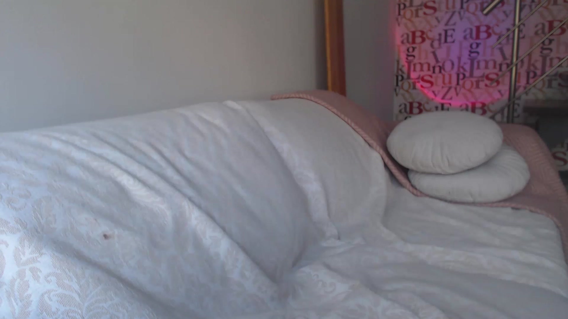 Gallery image thumbnail from Golden_Teaser's myfreecams stream on, 05/14/2023, 15:46 image 13 of 20