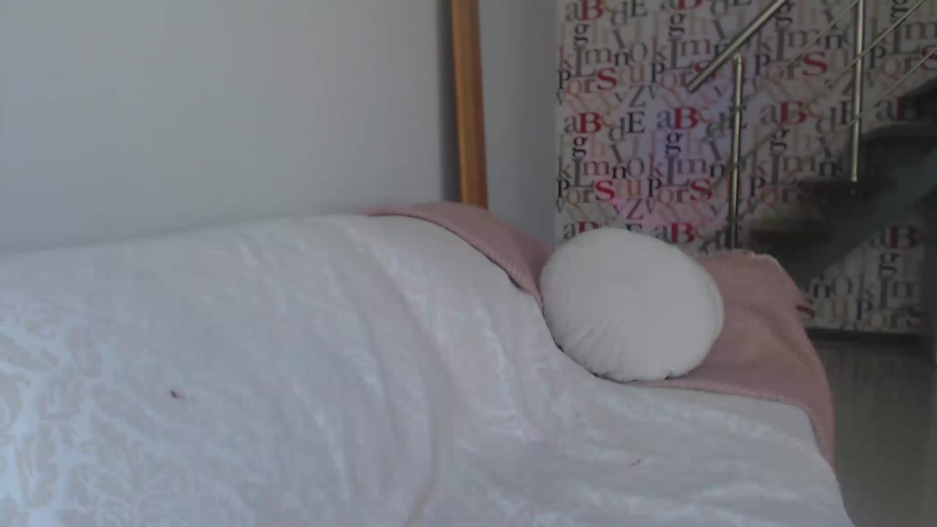 Gallery image thumbnail from Golden_Teaser's myfreecams stream on, 05/20/2023, 12:35 image 10 of 20