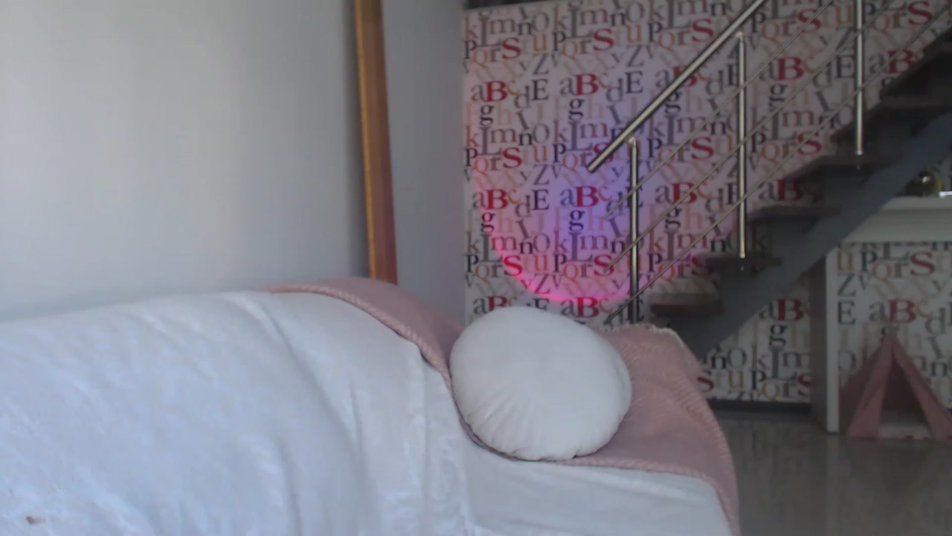 Gallery image thumbnail from Golden_Teaser's myfreecams stream on, 05/20/2023, 15:58 image 13 of 20