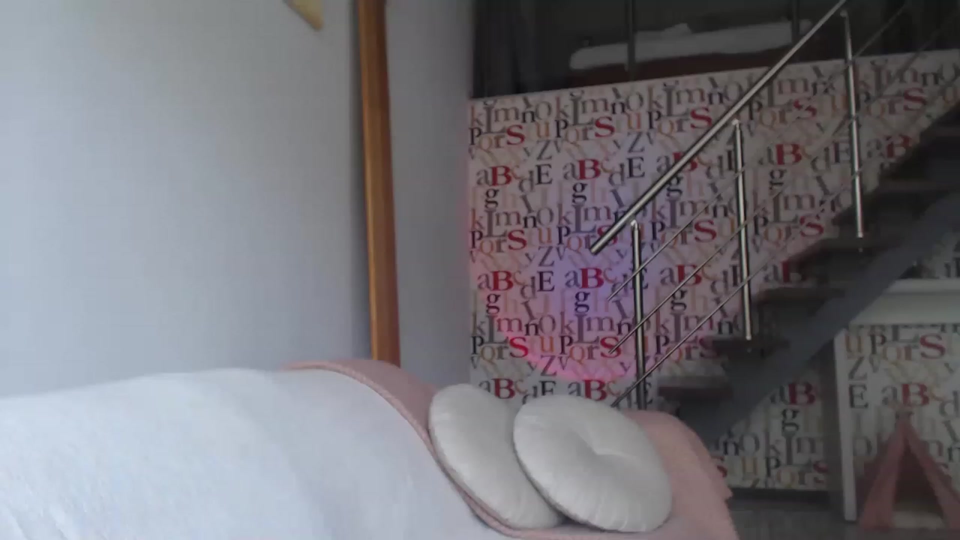 Gallery image thumbnail from Golden_Teaser's myfreecams stream on, 05/26/2023, 13:12 image 18 of 20