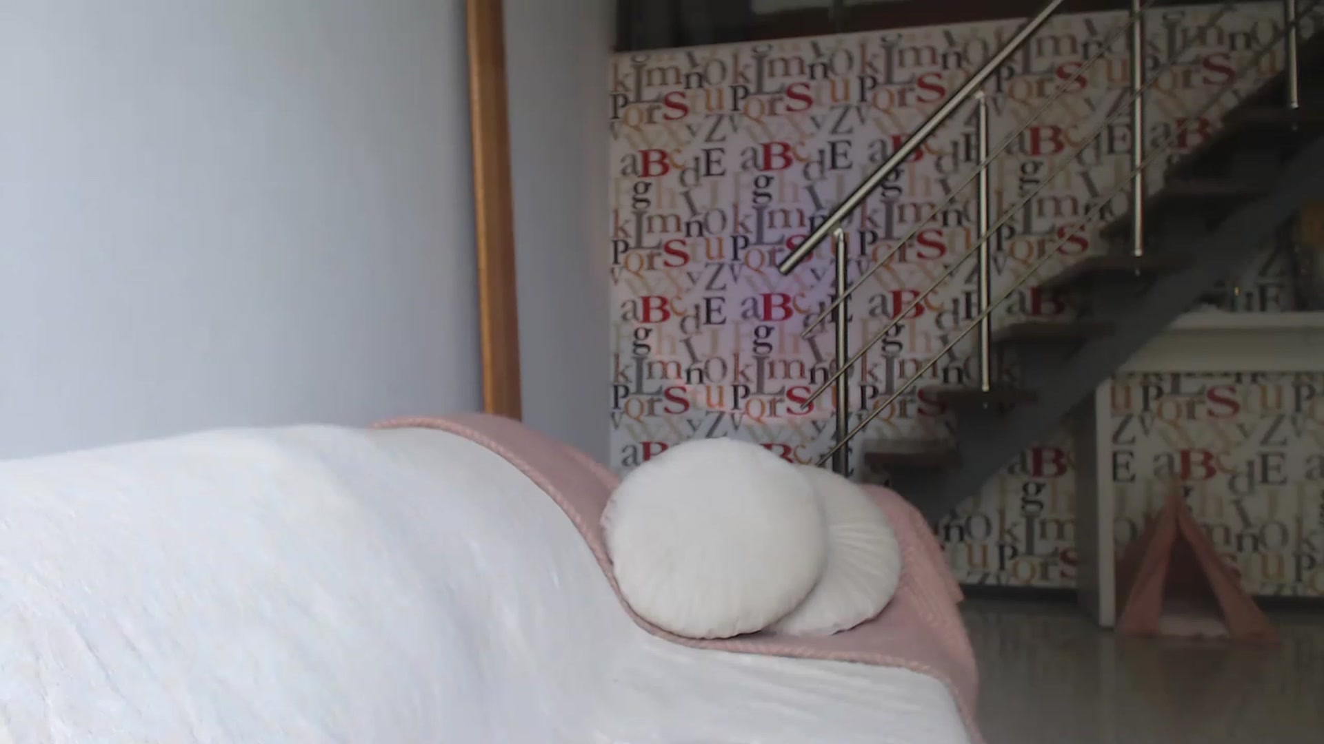 Gallery image thumbnail from Golden_Teaser's myfreecams stream on, 05/27/2023, 15:23 image 4 of 20