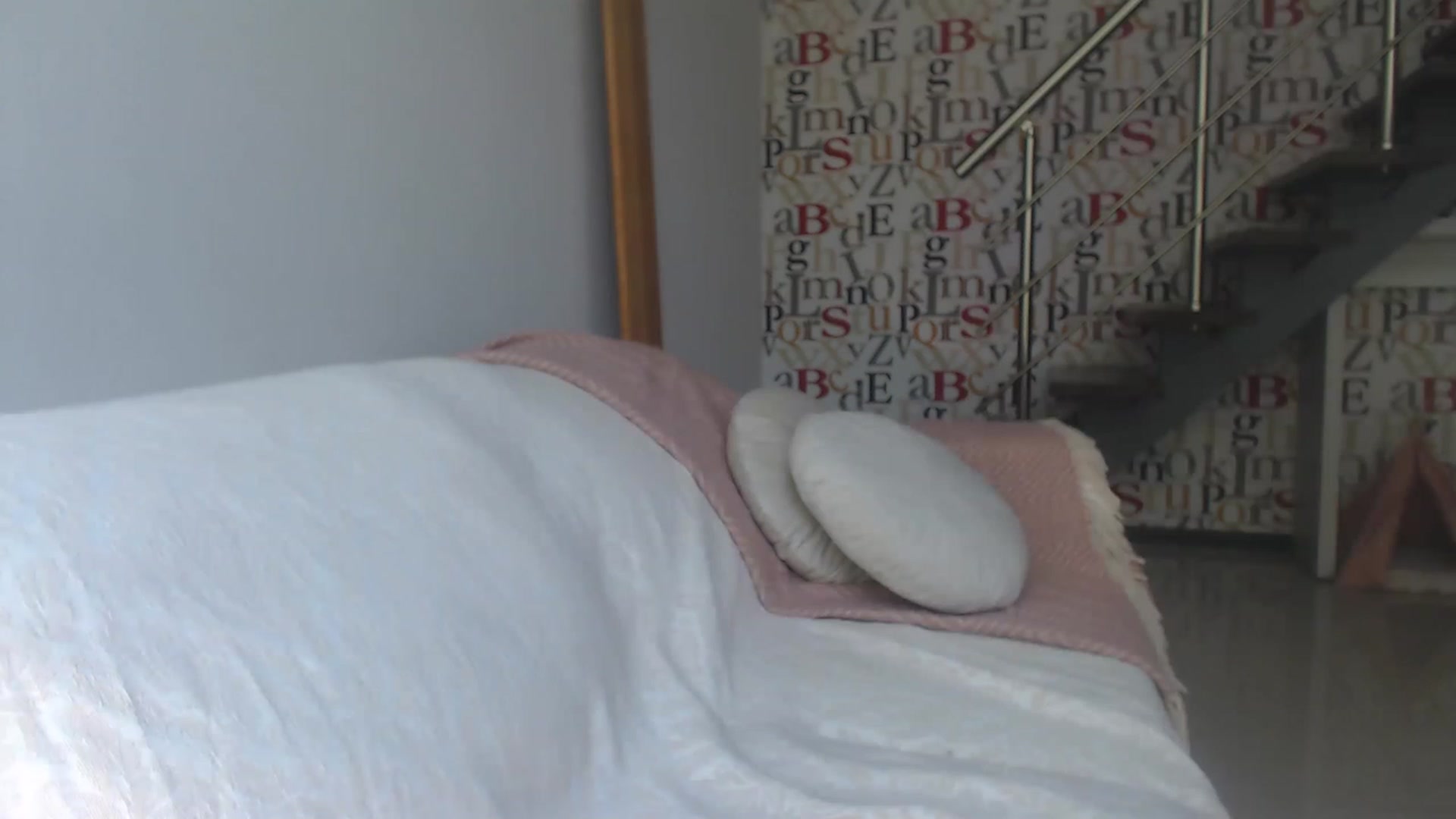 Gallery image thumbnail from Golden_Teaser's myfreecams stream on, 05/30/2023, 10:20 image 5 of 20