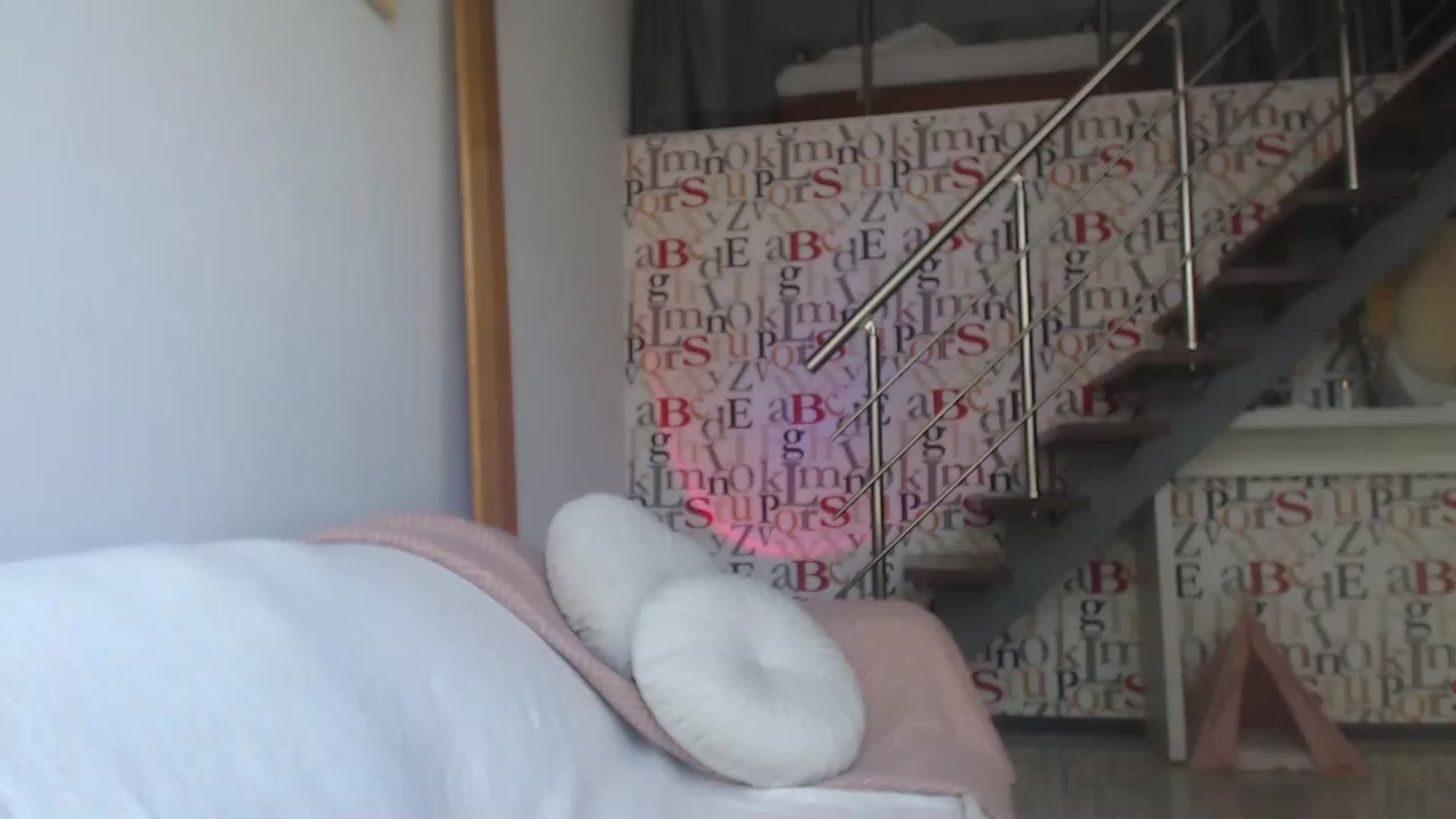 Gallery image thumbnail from Golden_Teaser's myfreecams stream on, 05/31/2023, 13:39 image 14 of 20