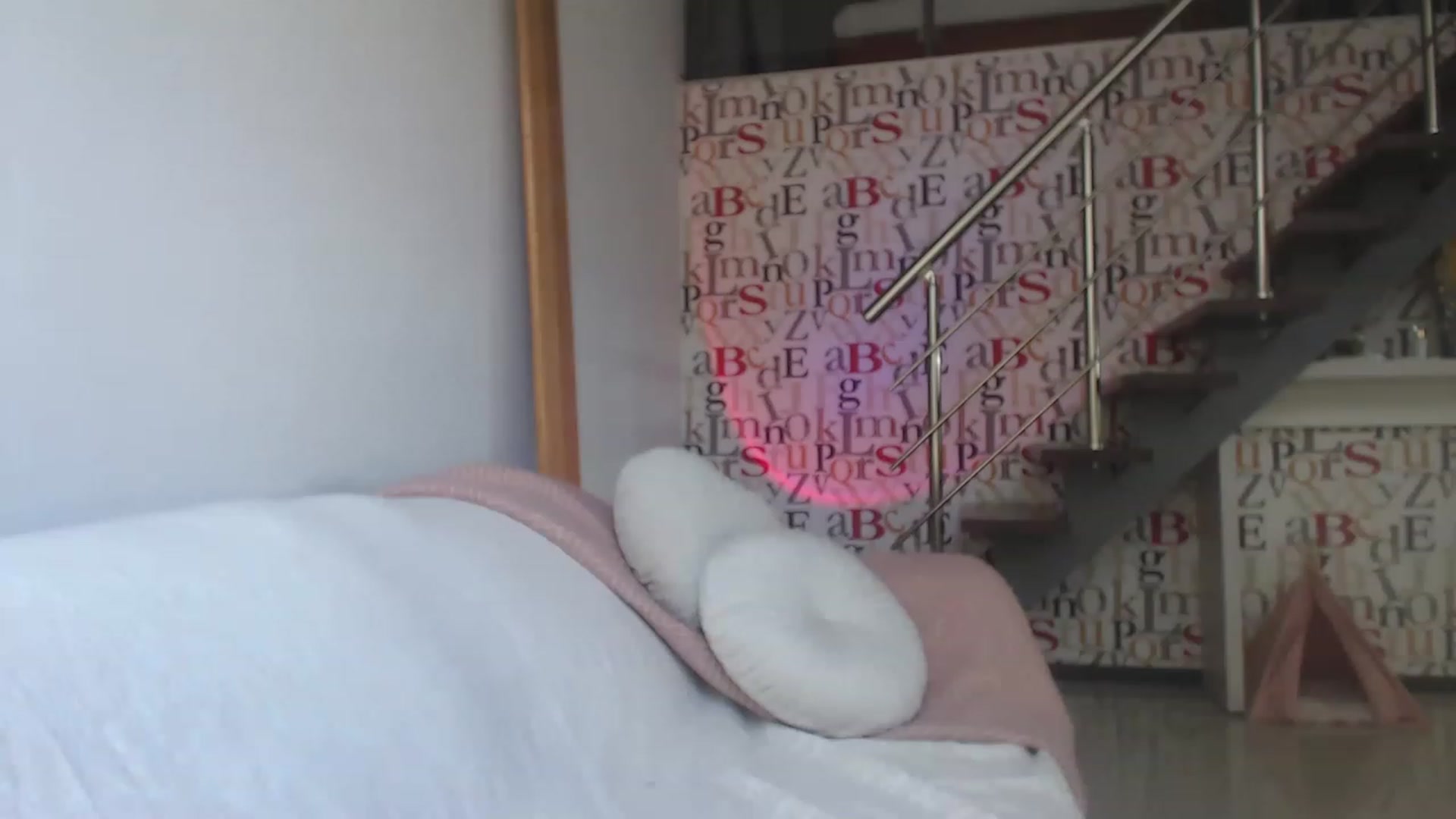 Gallery image thumbnail from Golden_Teaser's myfreecams stream on, 05/31/2023, 14:27 image 17 of 20